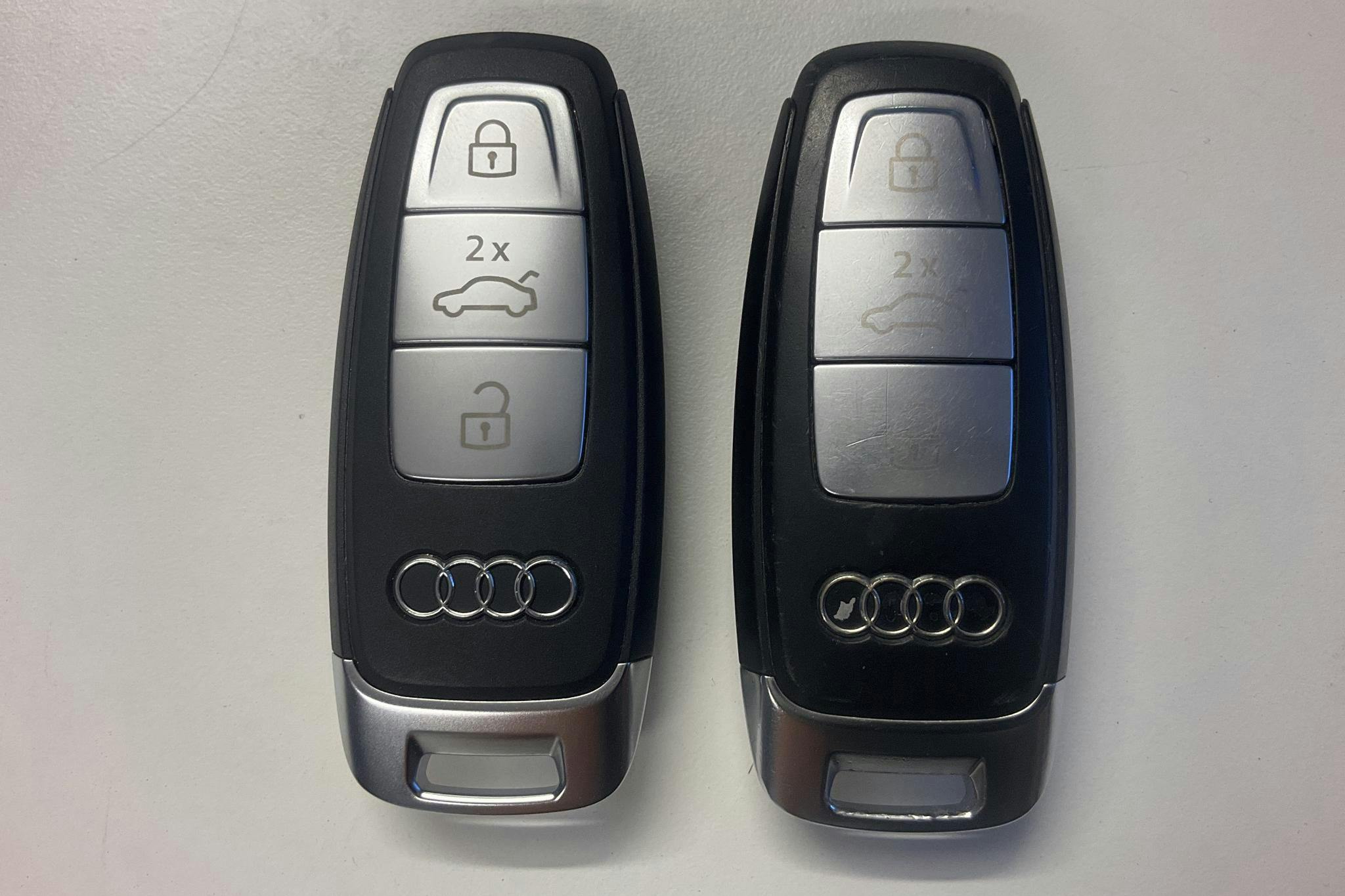 Audi e-tron 55 quattro 95 kWh (360hk) - 11 578 mil - Automat - silver - 2020