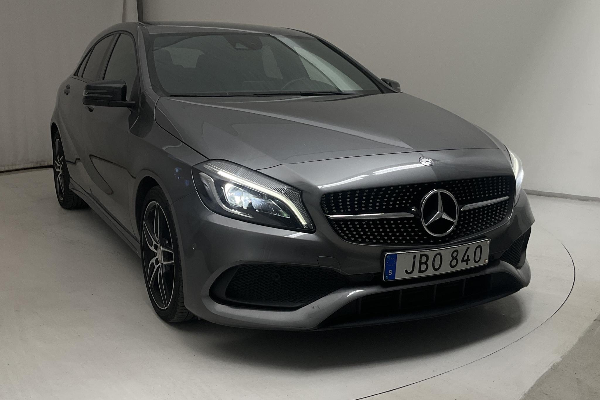 Mercedes A 200 d 4MATIC 5dr W176 (136hk) - 92 680 km - Automatic - Dark Grey - 2017