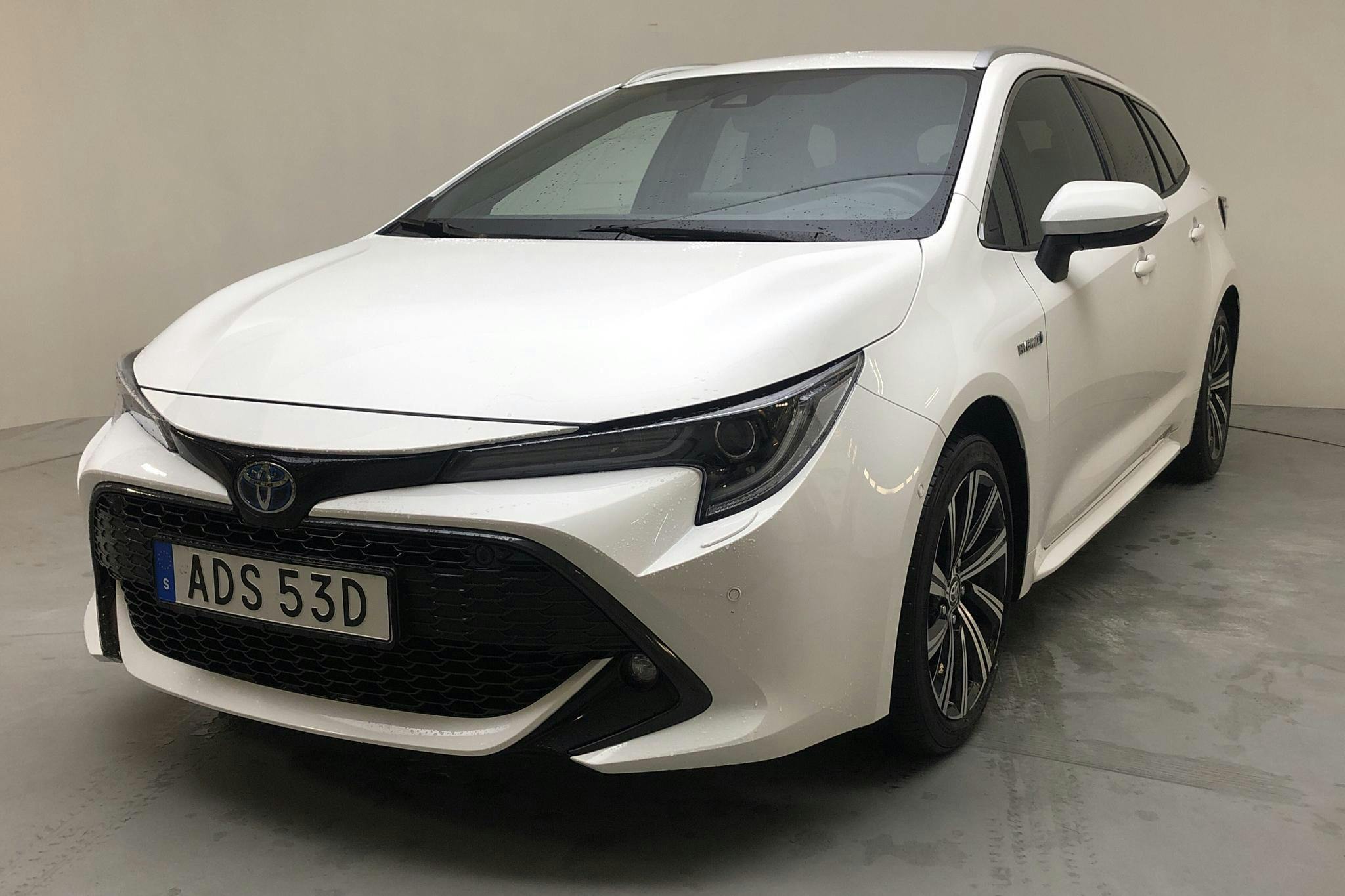 Toyota Corolla 1.8 Hybrid Touring Sports (122hk) - 4 974 mil - Automat - vit - 2022