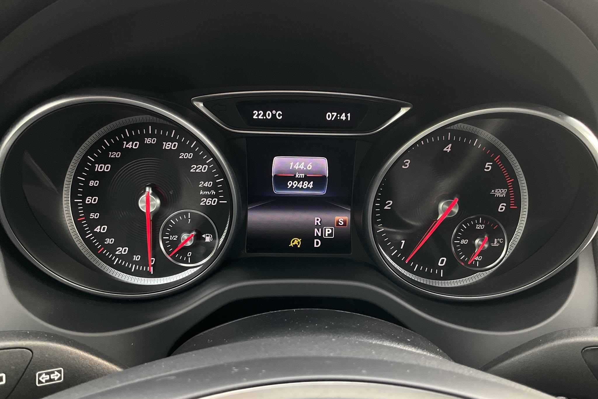 Mercedes CLA 220 d 4MATIC Shooting Brake X117 (177hk) - 9 950 mil - Automat - vit - 2017