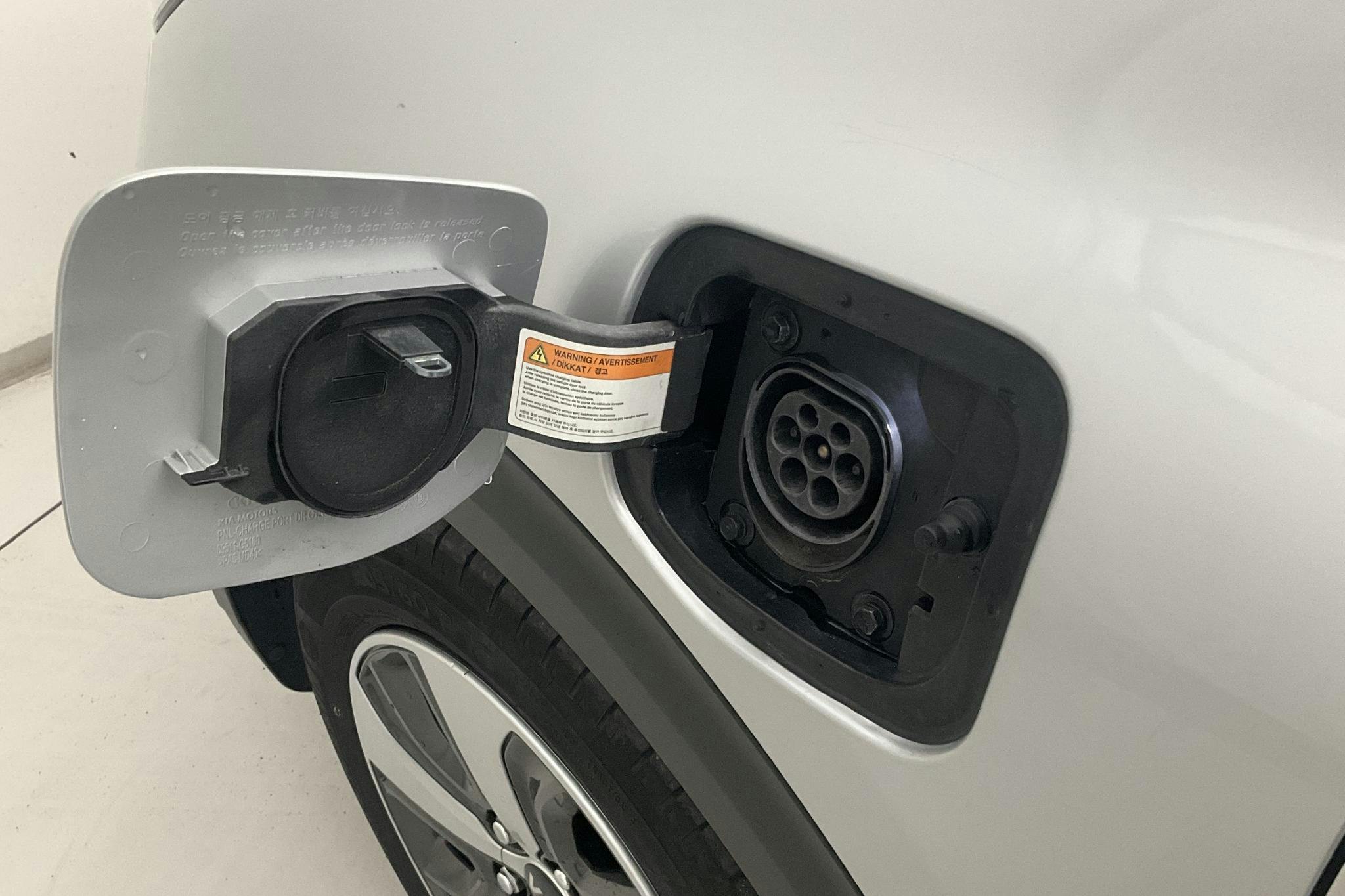 KIA Niro Plug-in Hybrid 1.6 (141hk) - 12 399 mil - Automat - grå - 2018