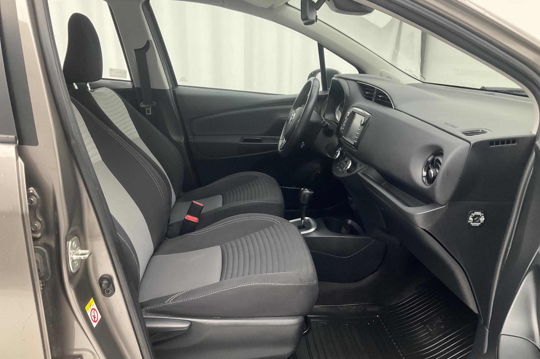 Toyota Yaris 1.5 Hybrid 5dr (101hk) - 58 400 km - Automatic - Dark Grey - 2018