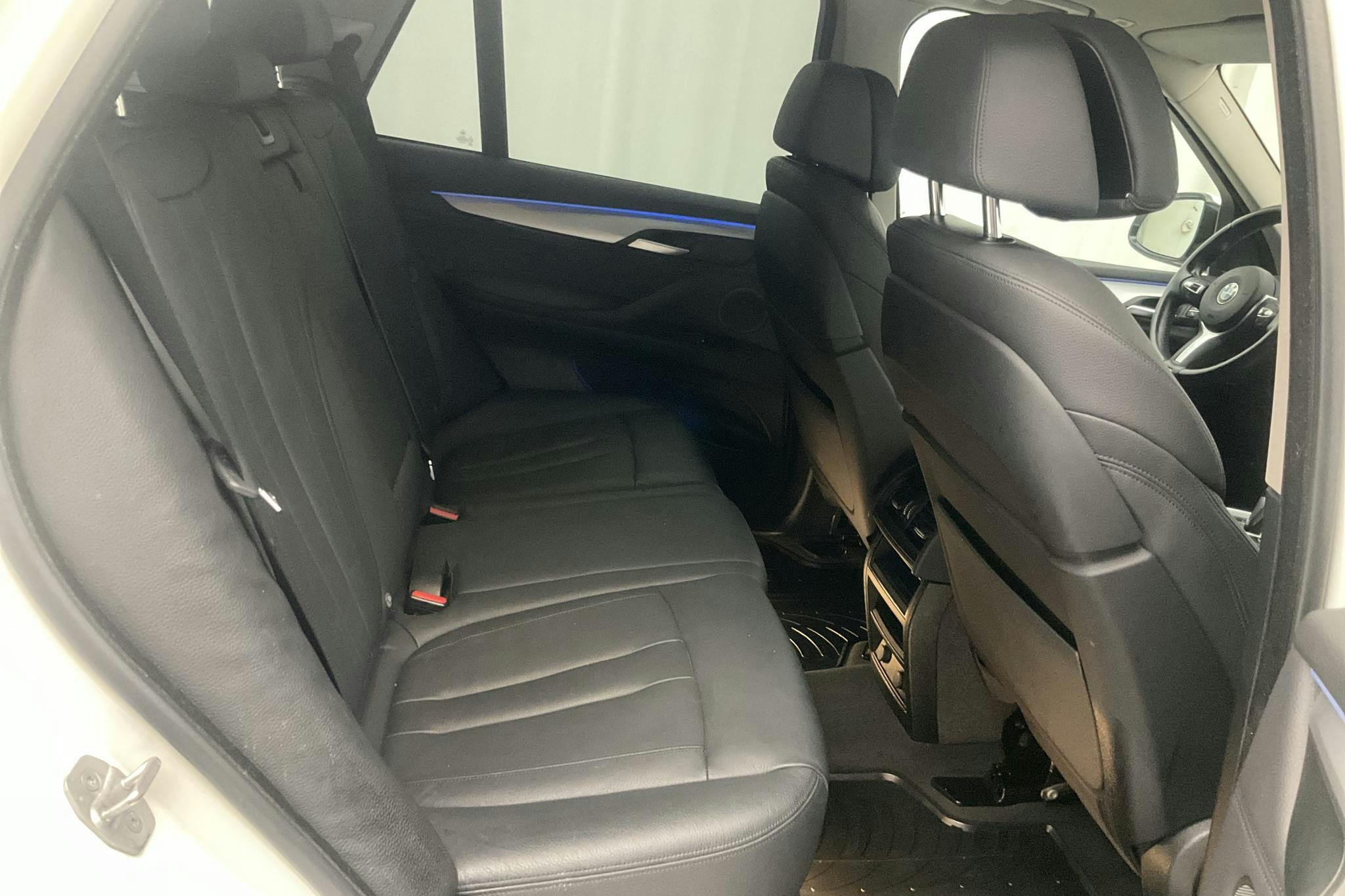 BMW X5 xDrive40e, F15 (313hk) - 104 840 km - Automatic - white - 2017