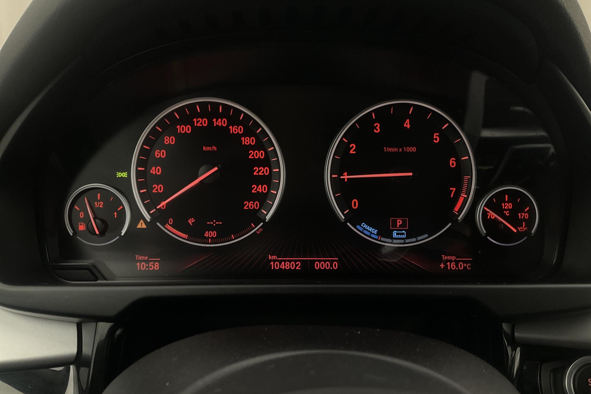 BMW X5 xDrive40e, F15 (313hk) - 10 484 mil - Automat - vit - 2017
