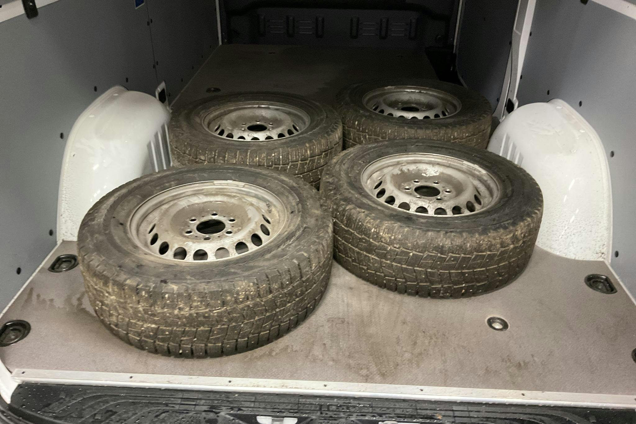 Mercedes Sprinter 317 CDI Skåp RWD (170hk) - 23 790 km - Automatic - white - 2023