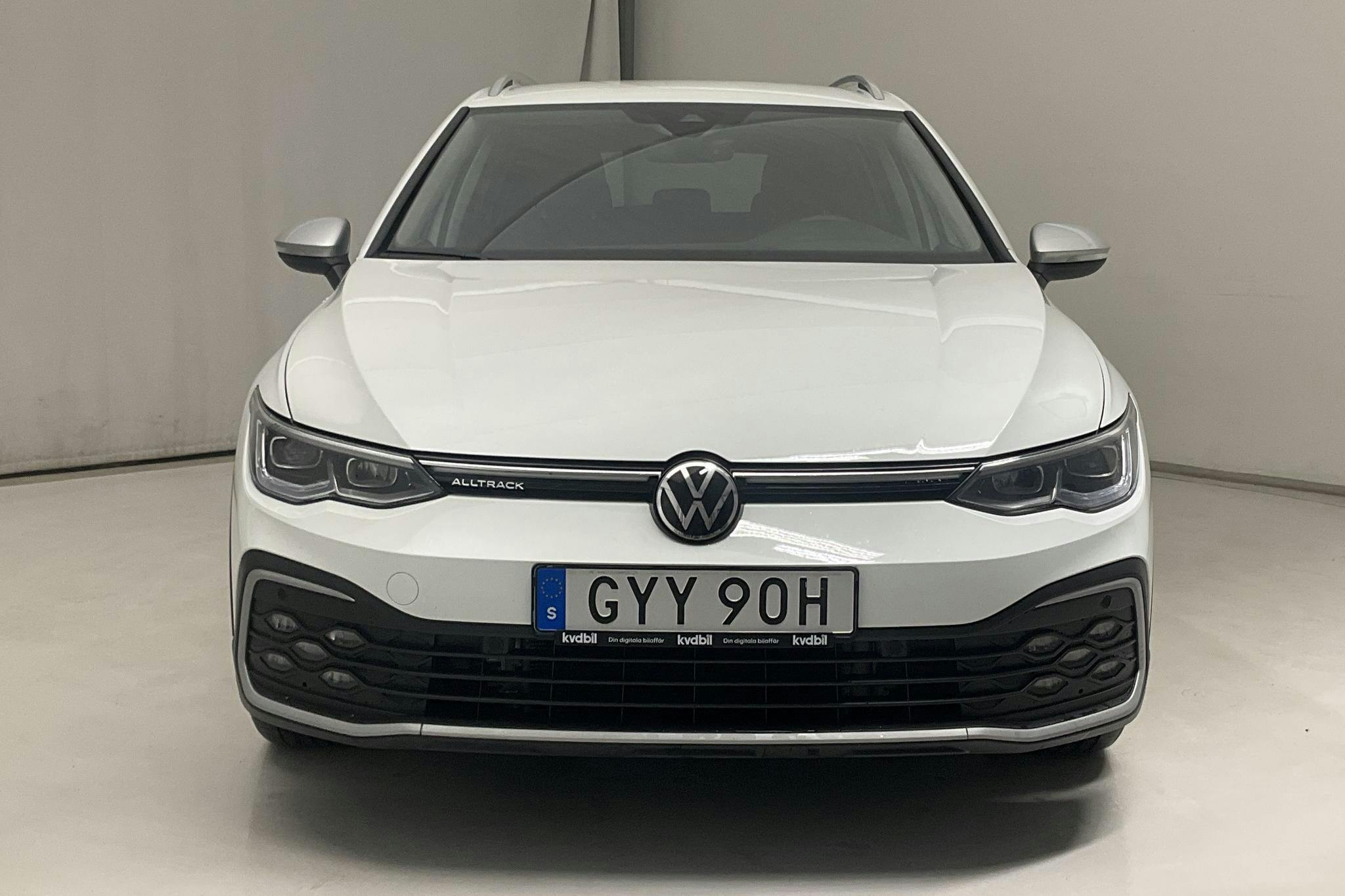 VW Golf Alltrack 2.0 TSI Sportscombi 4Motion (190hk) - 5 198 mil - Automat - vit - 2022