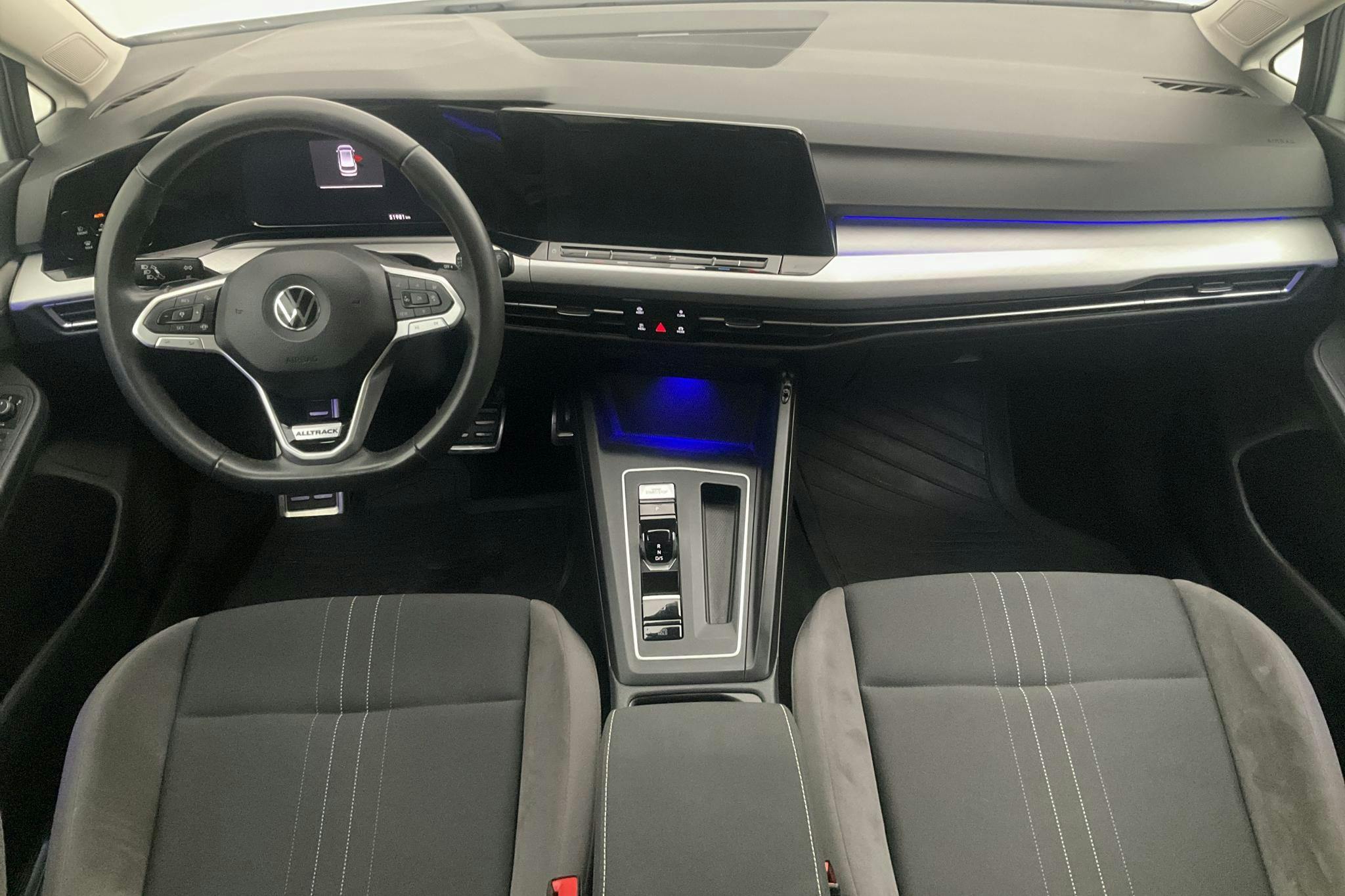 VW Golf Alltrack 2.0 TSI Sportscombi 4Motion (190hk) - 5 198 mil - Automat - vit - 2022