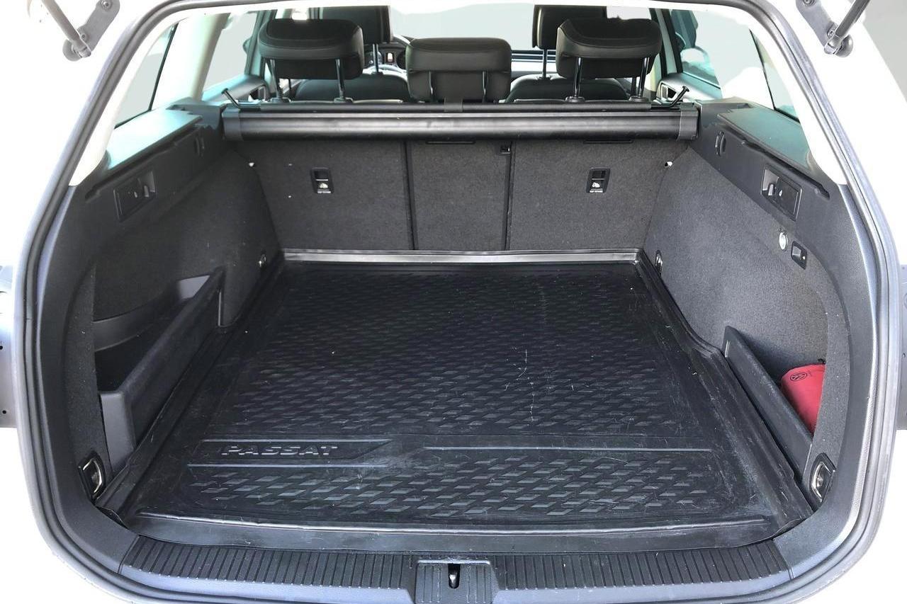 VW Passat 1.4 Plug-in-Hybrid Sportscombi (218hk) - 175 820 km - Automatic - white - 2017