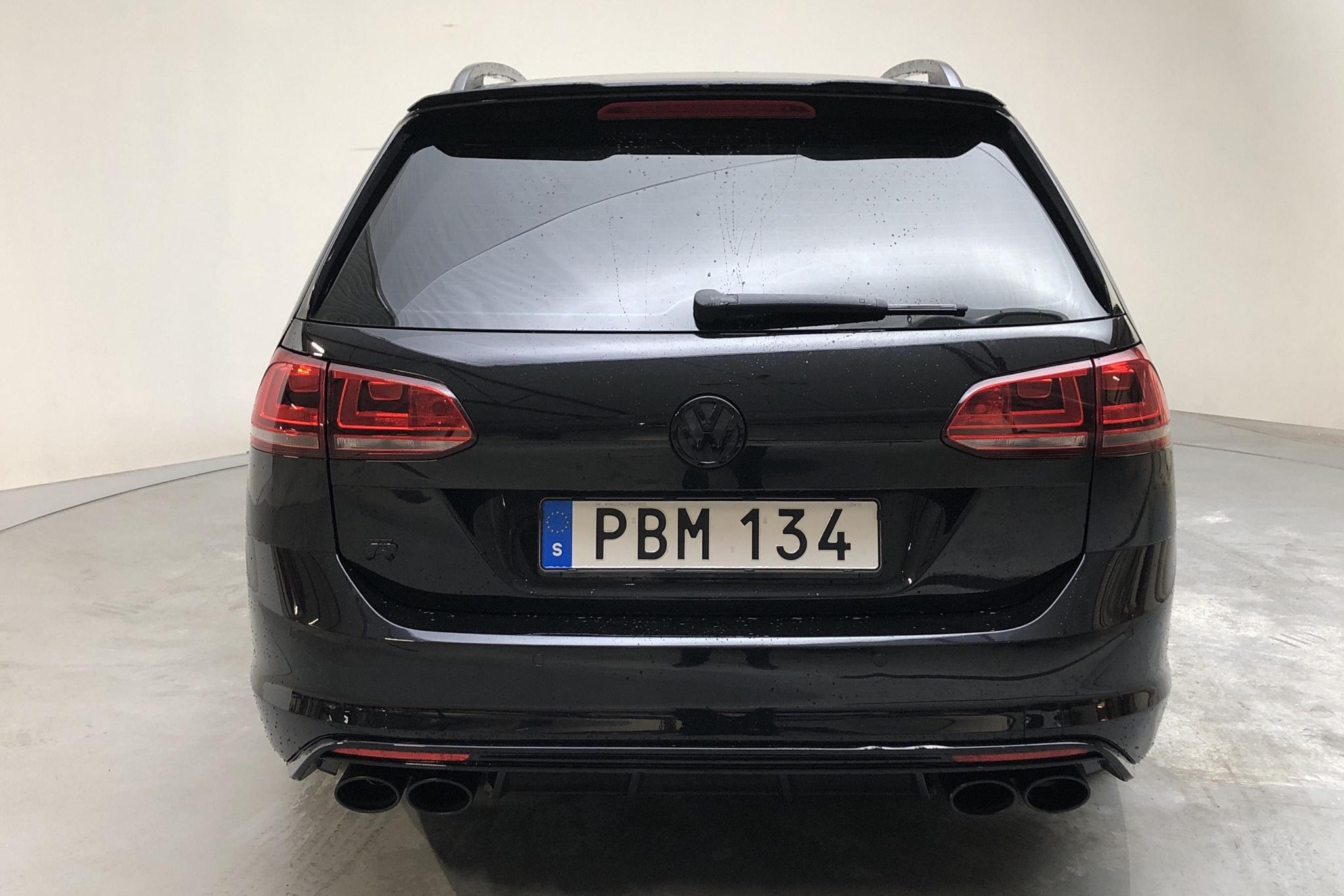 VW Golf VII 2.0 TSI R Sportscombi 4Motion (300hk) - 114 940 km - Automatic - black - 2017