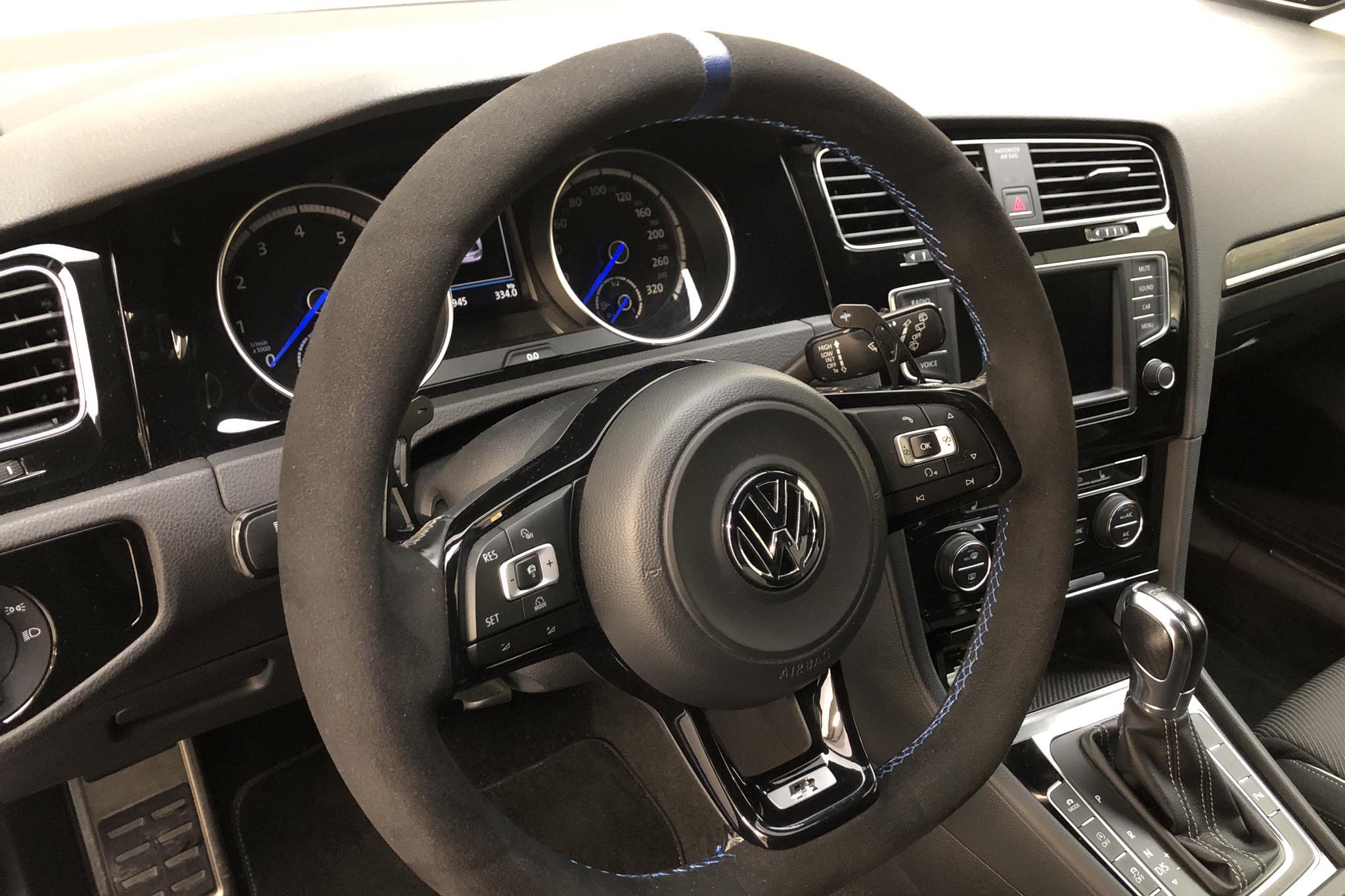 VW Golf VII 2.0 TSI R Sportscombi 4Motion (300hk) - 114 940 km - Automatic - black - 2017