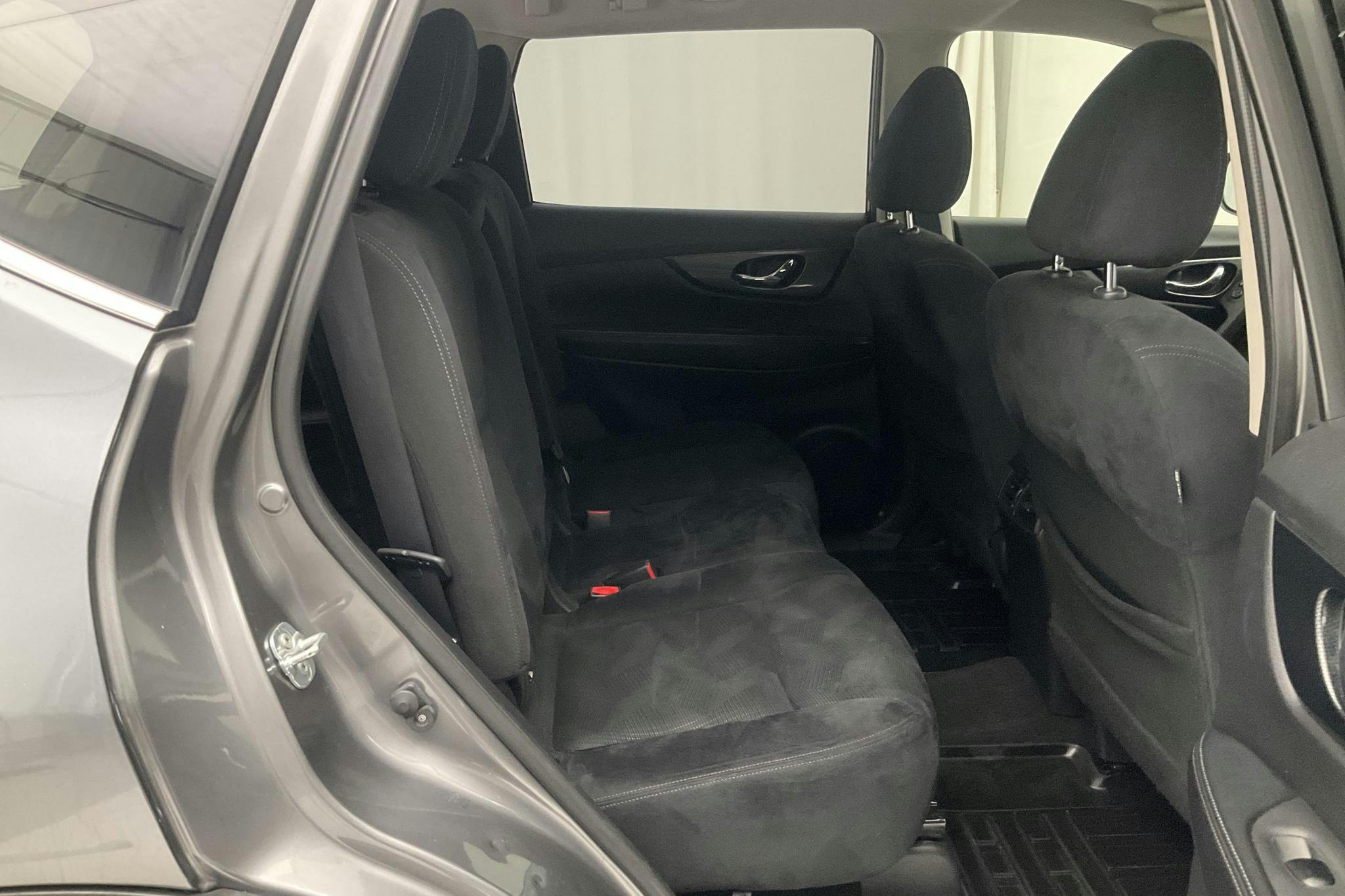 Nissan X-trail 1.6 dCi 2WD (130hk) - 104 820 km - Automatic - gray - 2017