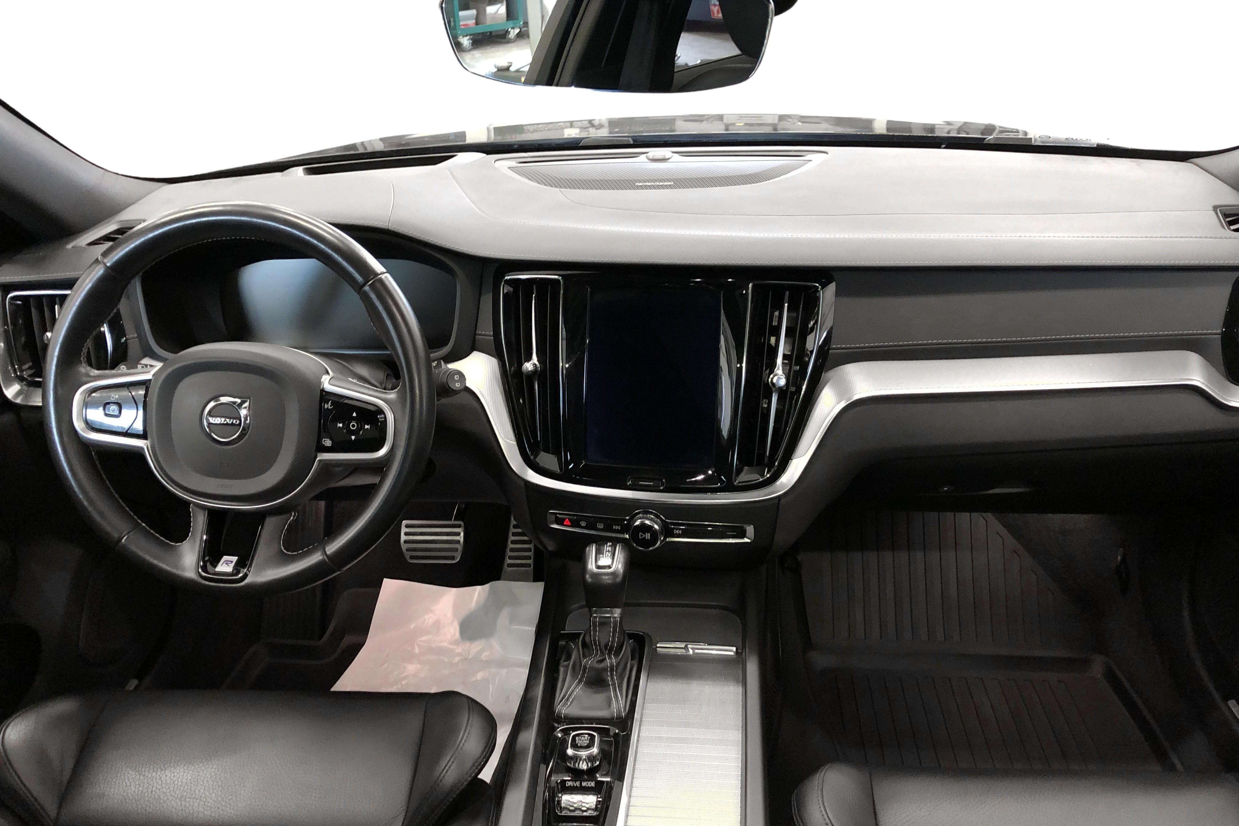 Volvo V60 D4 AWD (190hk) - 86 000 km - Automatic - black - 2019