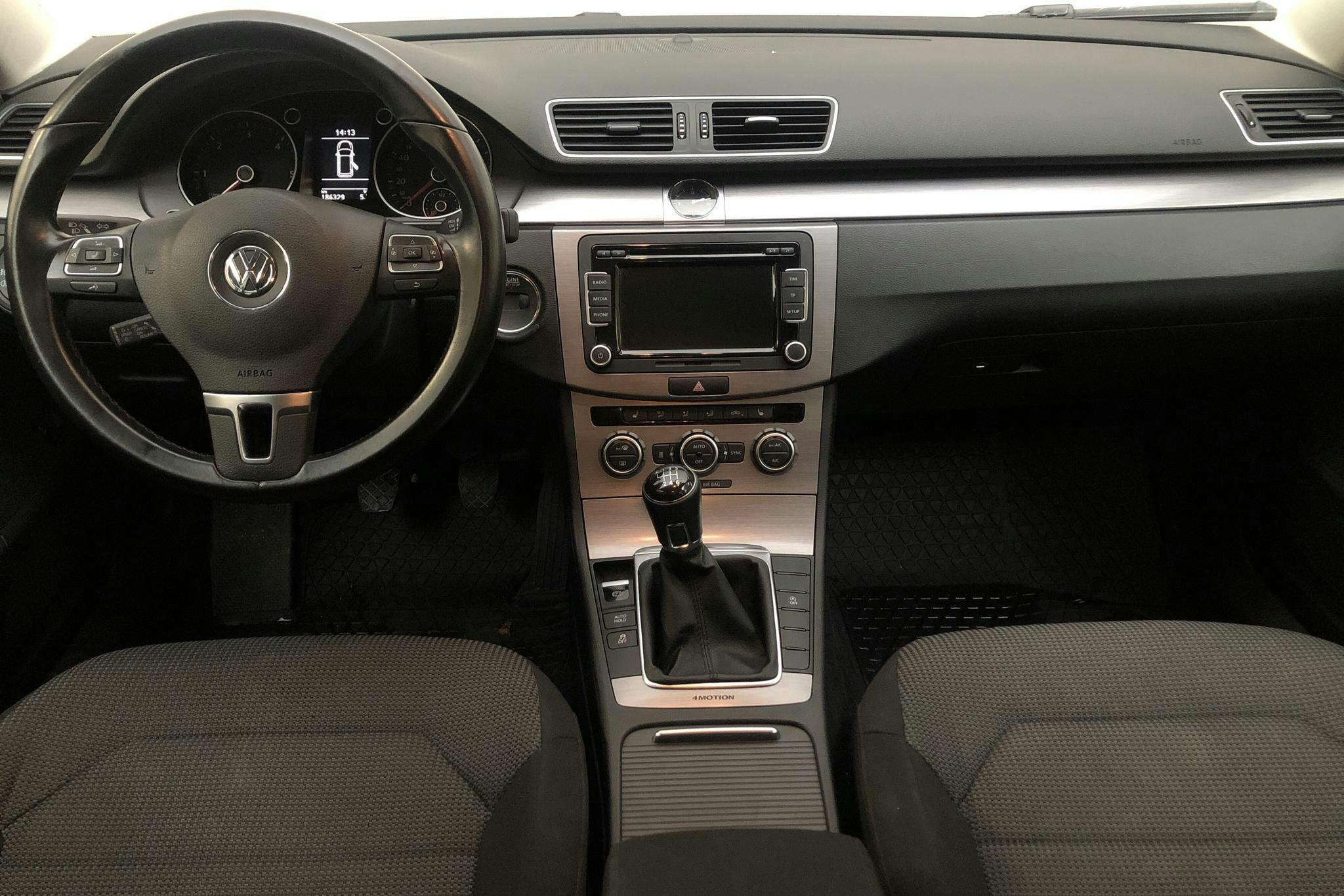 VW Passat 2.0 TDI BlueMotion Technology Variant 4Motion (140hk) - 18 632 mil - Manuell - Light Grey - 2014