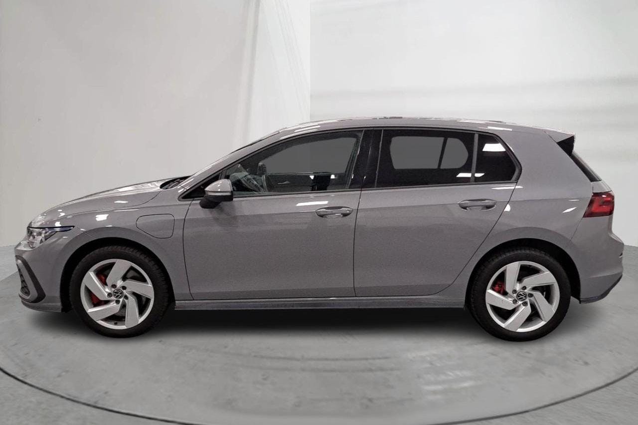 VW Golf VIII 1.4 eHybrid 5dr (204hk) - 4 282 mil - Automat - grå - 2021