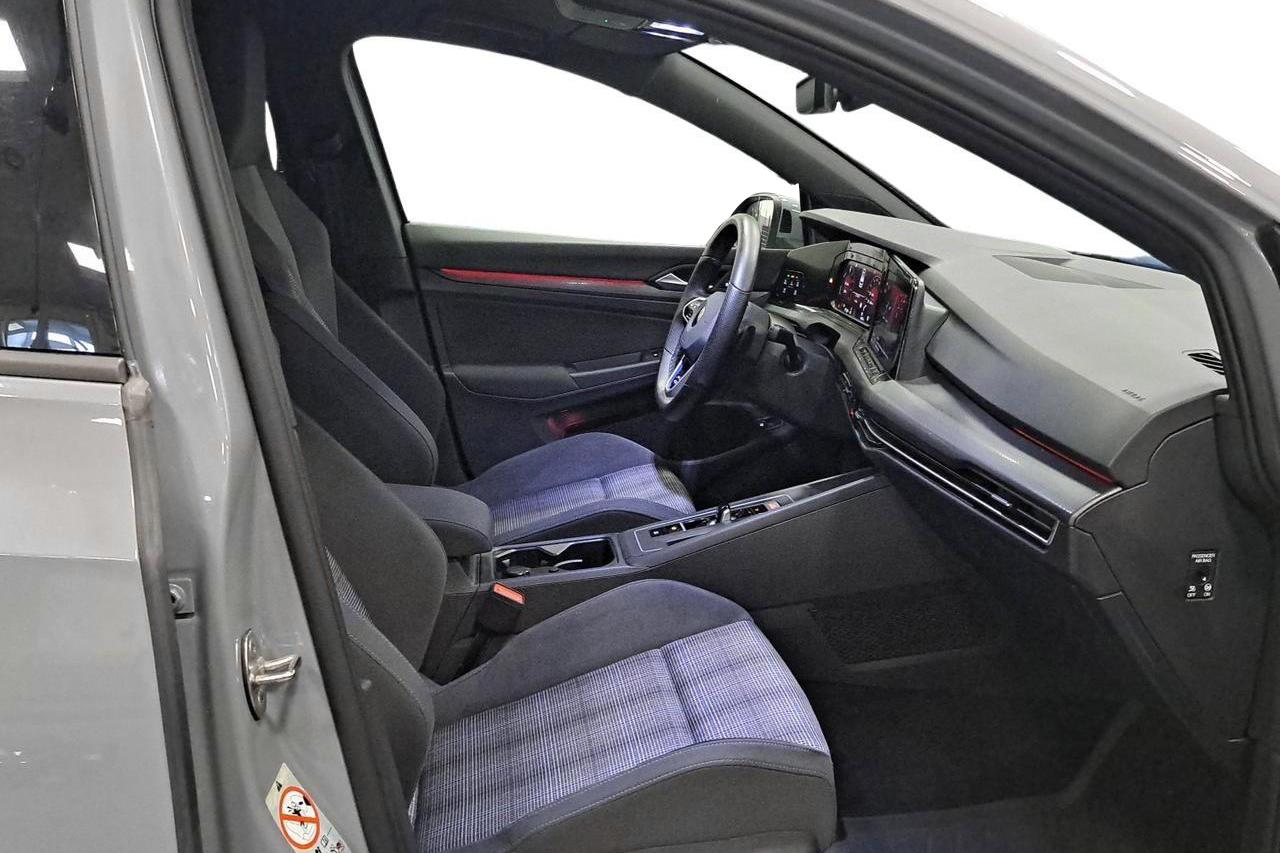 VW Golf VIII 1.4 eHybrid 5dr (204hk) - 42 820 km - Automatic - gray - 2021