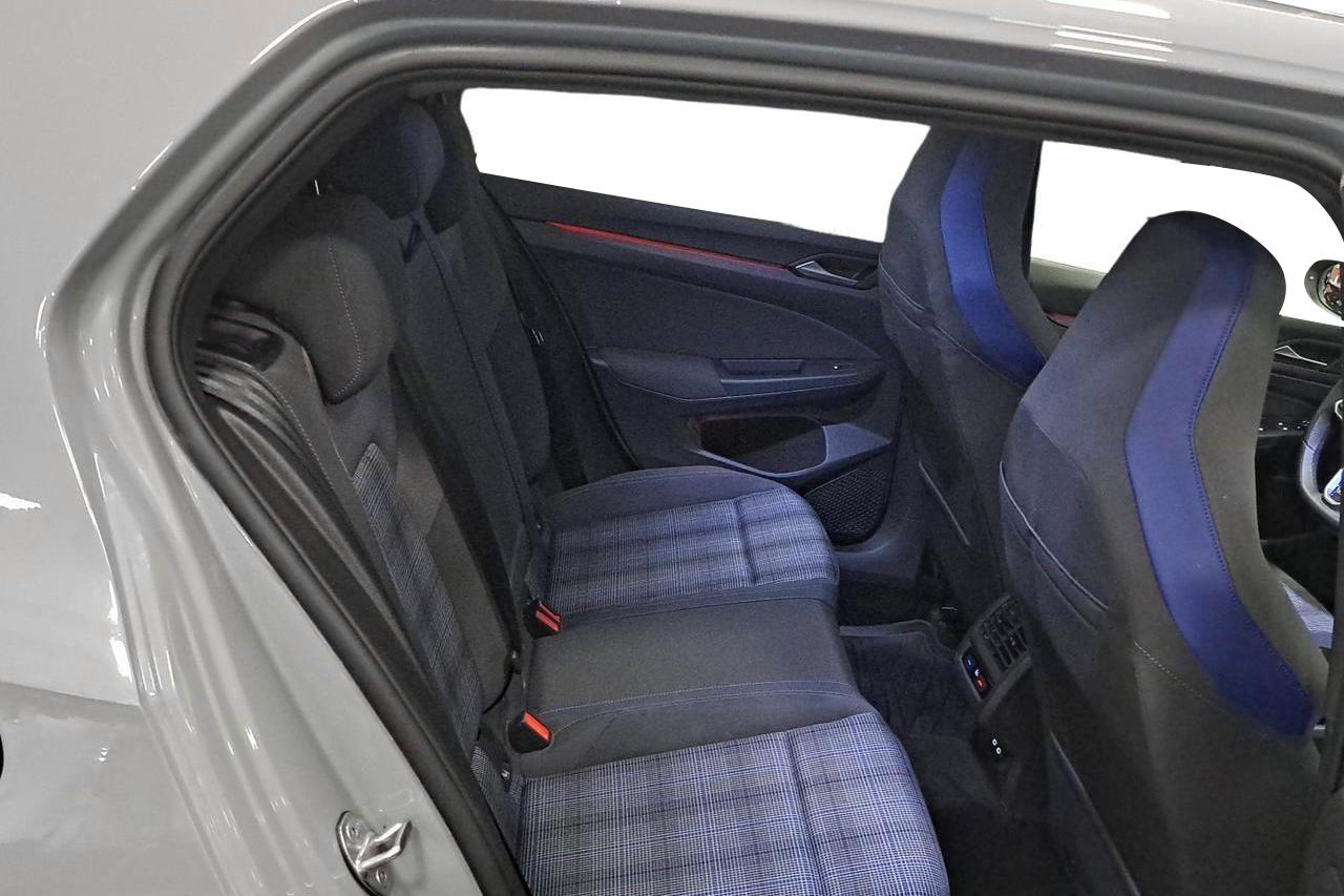 VW Golf VIII 1.4 eHybrid 5dr (204hk) - 4 282 mil - Automat - grå - 2021