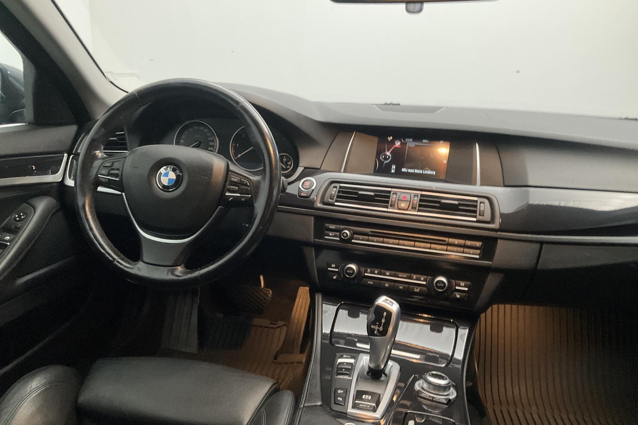 BMW 520d xDrive Touring, F11 (190hk) - 19 100 mil - Automat - grå - 2017