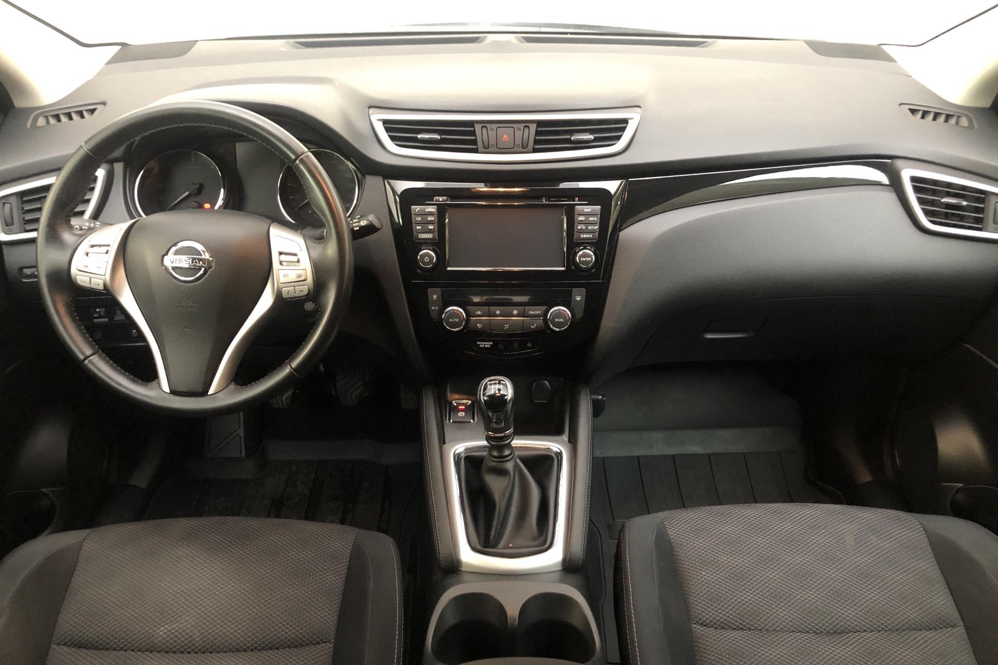 Nissan Qashqai 1.6 dCi 4x4 (130hk) - 6 441 mil - Manuell - vit - 2016