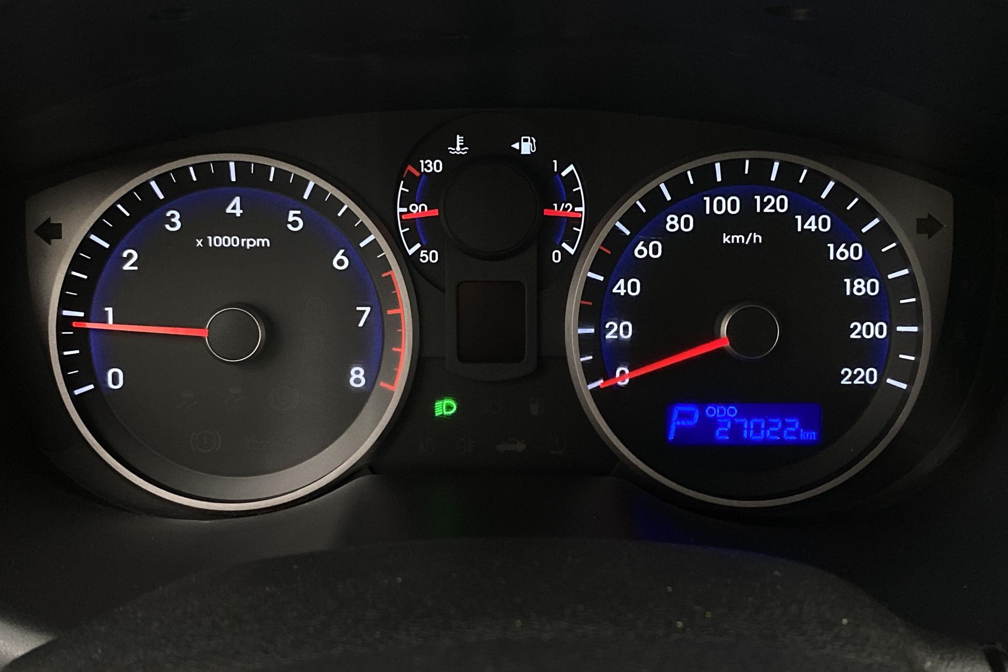 Hyundai i20 1.4 (100hk) - 27 030 km - Automatic - silver - 2015