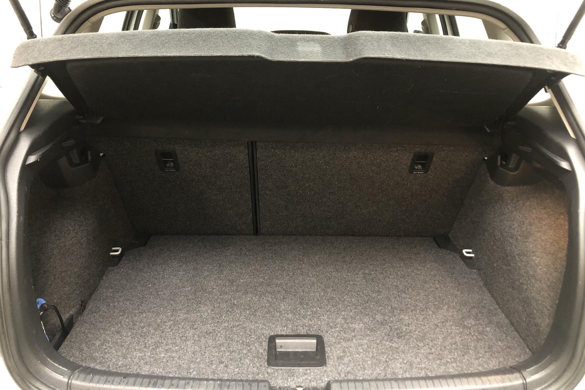 VW Polo 1.0 TGI 5dr (90hk) - 3 411 mil - Manuell - vit - 2018