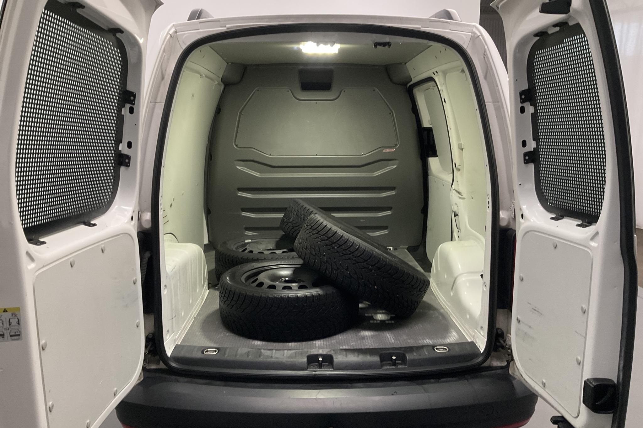 VW Caddy 1.4 TSI (125hk) - 5 816 mil - Automat - vit - 2018