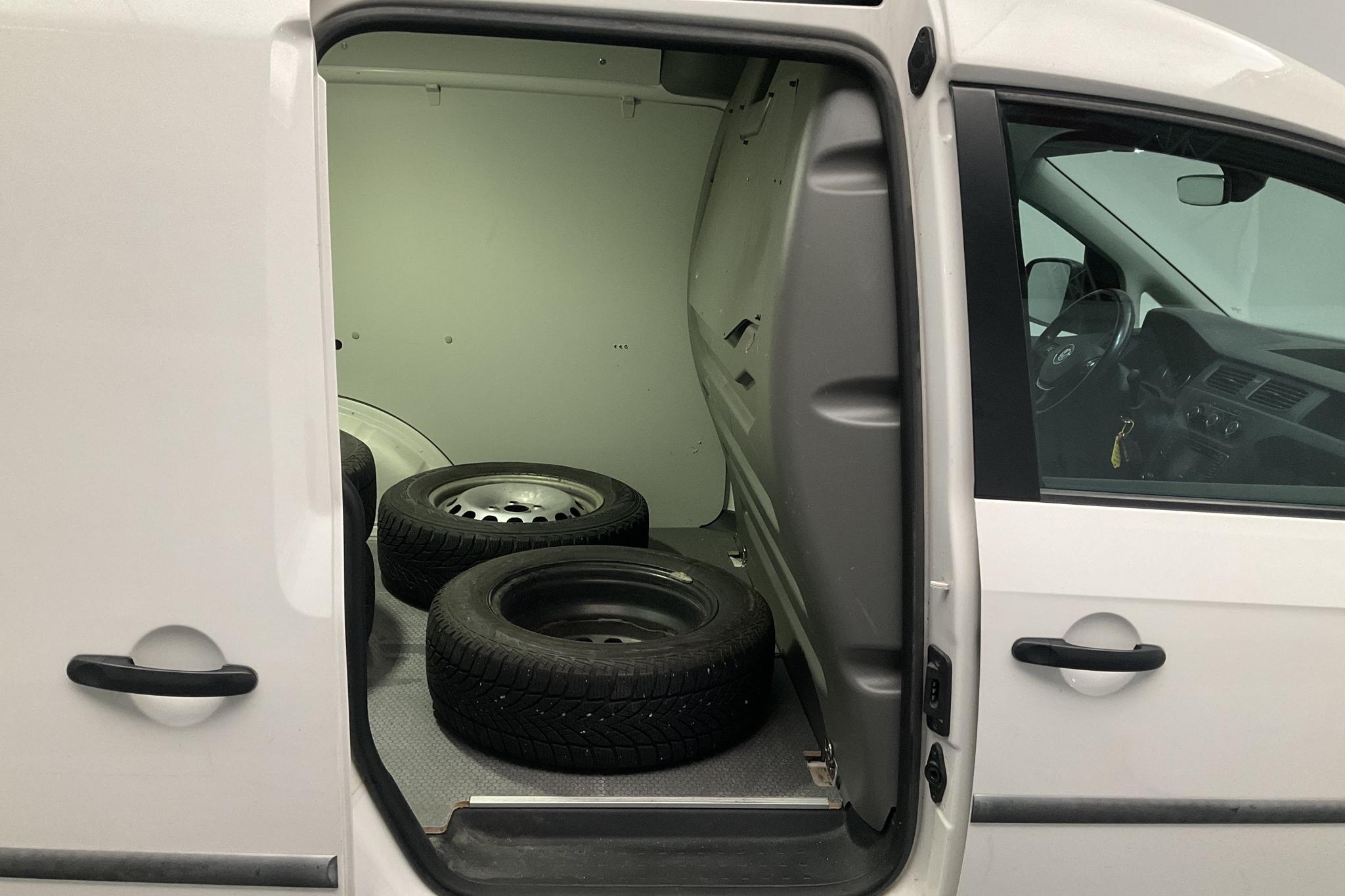 VW Caddy 2.0 TDI Skåp (102hk) - 7 177 mil - Automat - vit - 2018