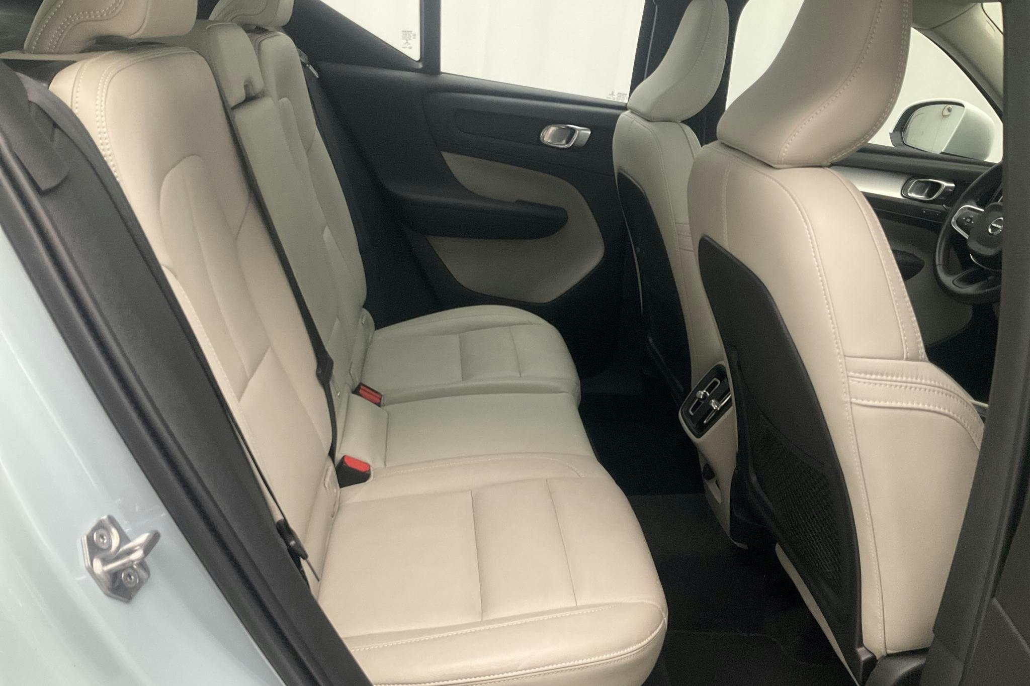 Volvo XC40 T5 AWD (247hk) - 47 320 km - Automatic - Light Blue - 2018