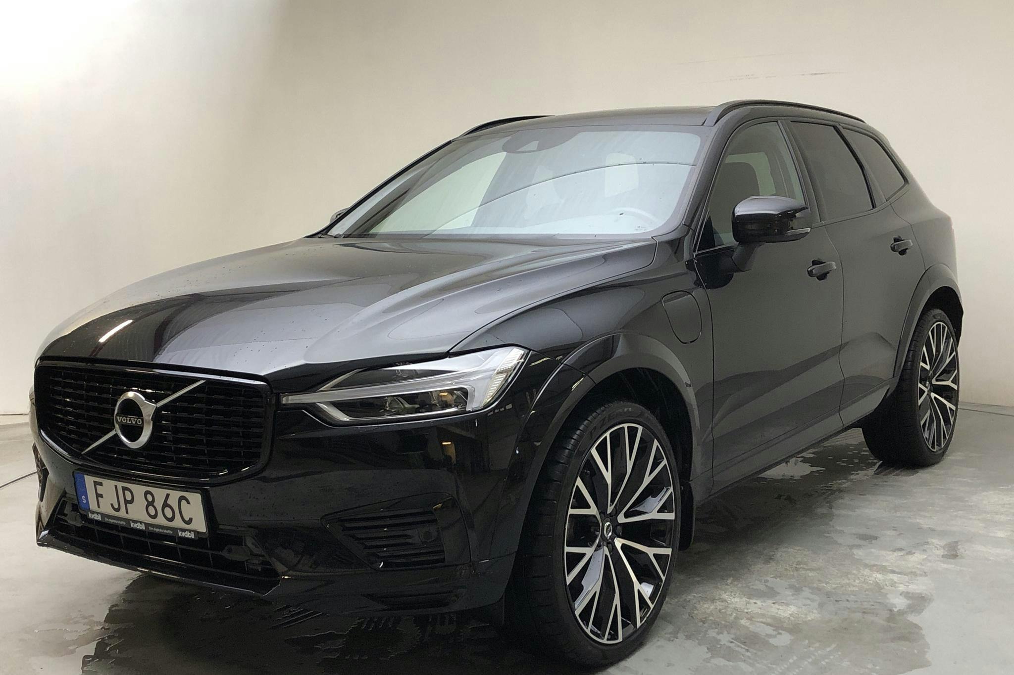 Volvo XC60 T6 AWD Twin Engine (340hk) - 2 767 mil - Automat - svart - 2021