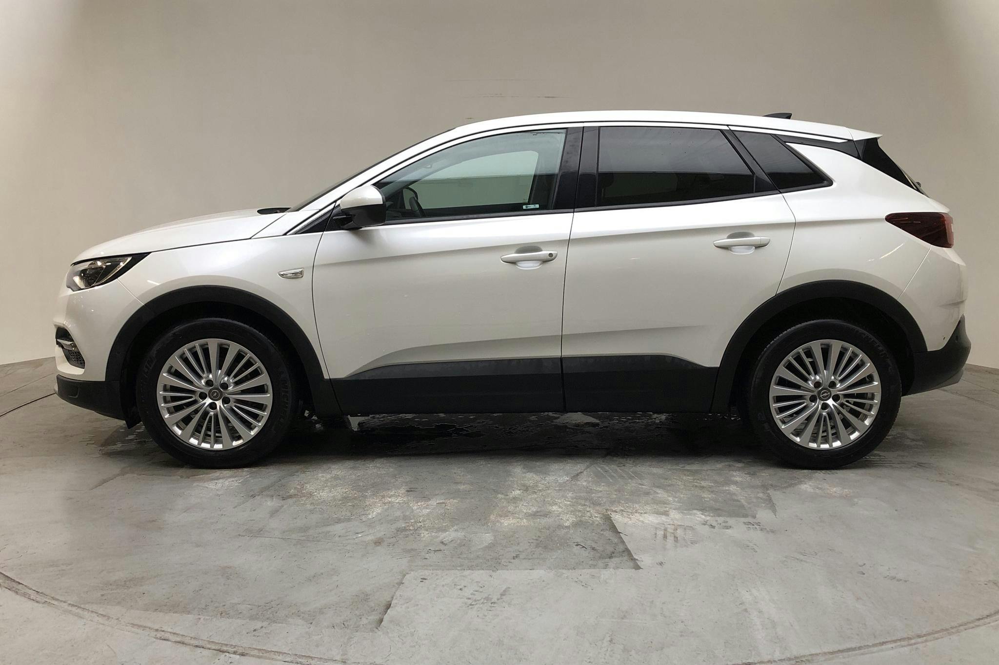 Opel Grandland X 1.2 ECOTEC (130hk) - 5 826 mil - Automat - vit - 2018