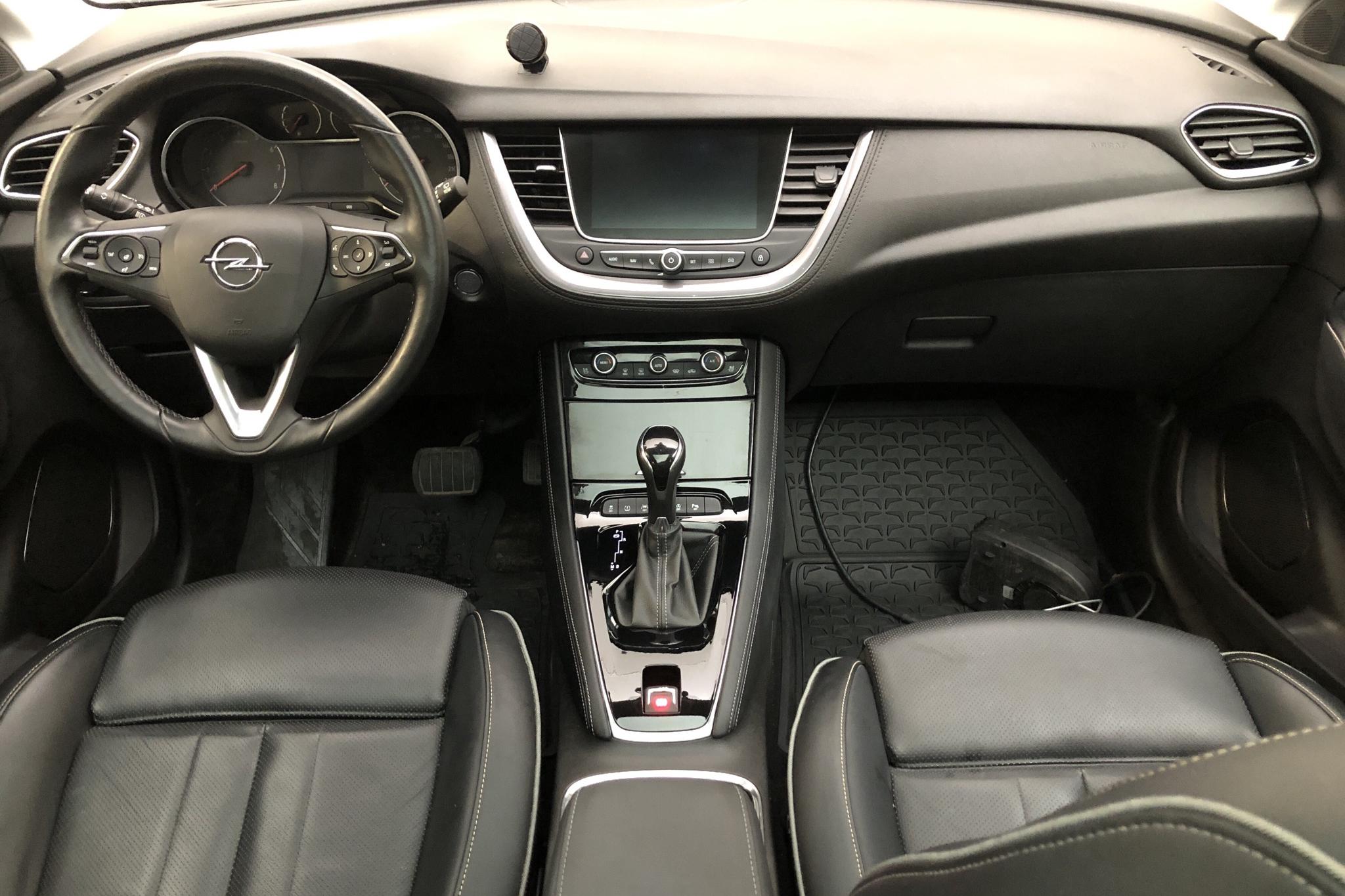 Opel Grandland X 1.2 ECOTEC (130hk) - 5 826 mil - Automat - vit - 2018
