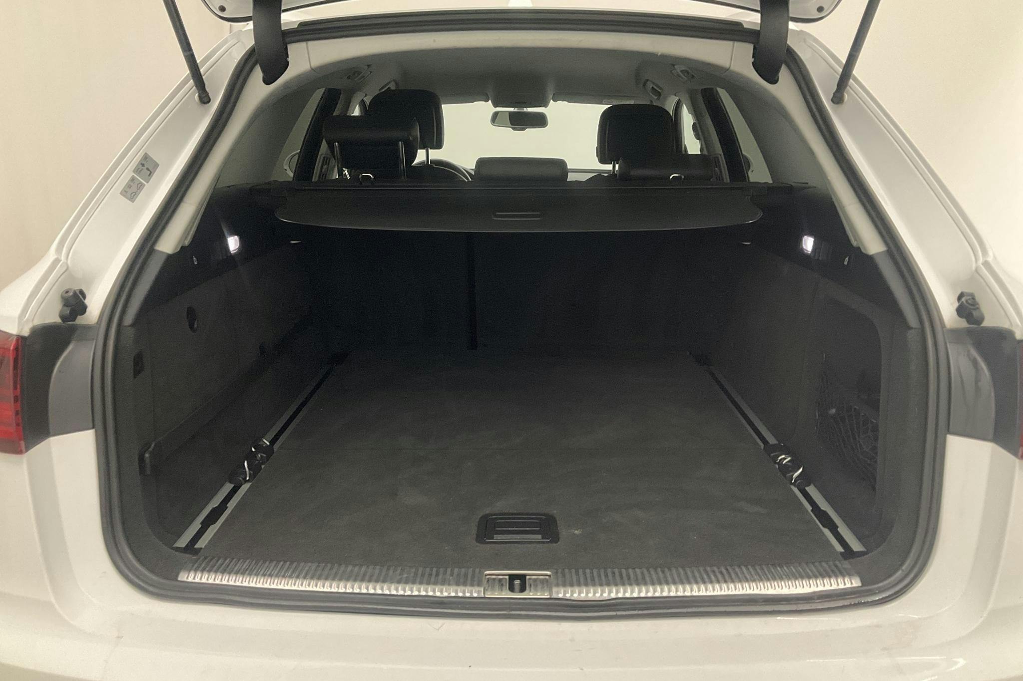 Audi A6 Allroad 3.0 TDI quattro (218hk) - 156 380 km - Automatic - white - 2017