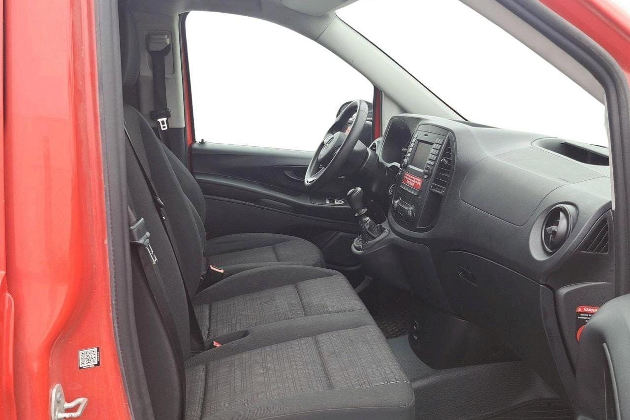 Mercedes Vito 114 CDI W640 (136hk) - 15 939 mil - Manuell - röd - 2018