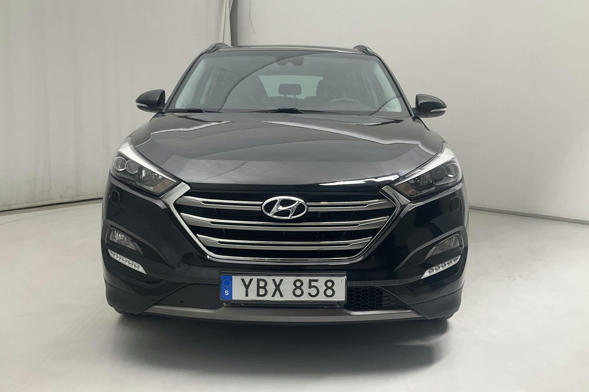 Hyundai Tucson 1.6 T-GDI 4WD (177hk) - 9 347 mil - Automat - svart - 2016
