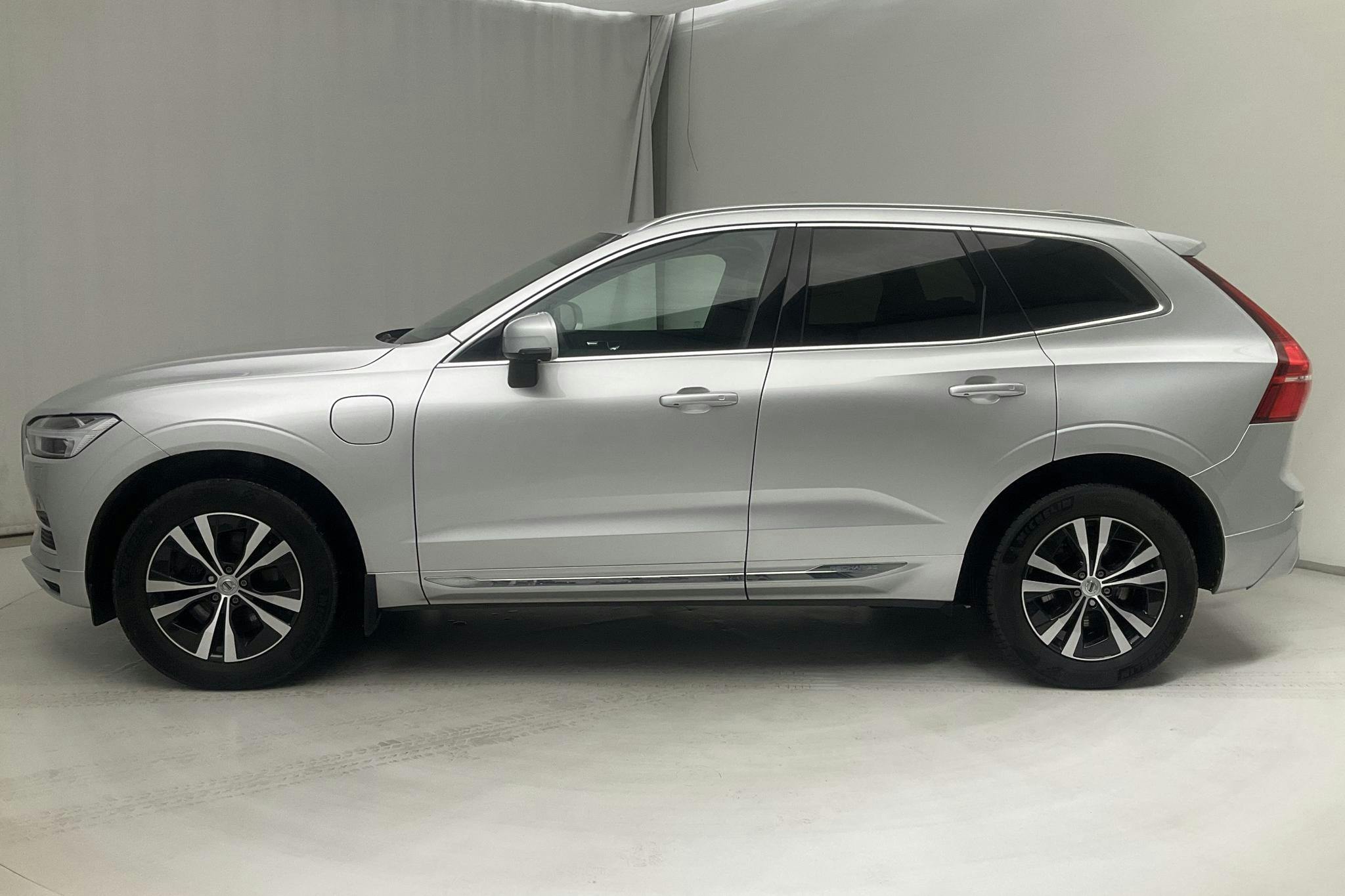 Volvo XC60 T6 AWD Twin Engine (340hk) - 10 238 mil - Automat - silver - 2021