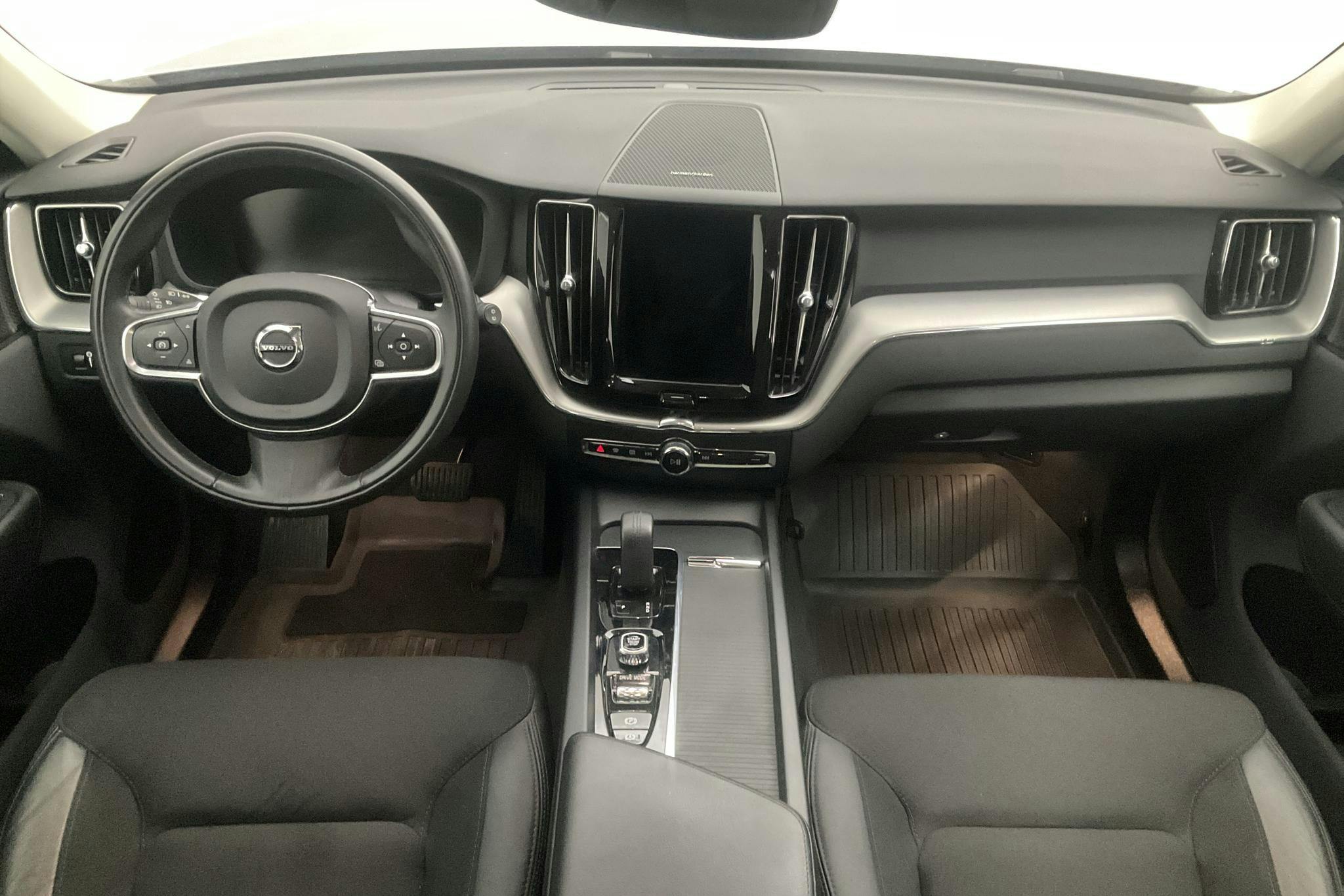Volvo XC60 T6 AWD Twin Engine (340hk) - 10 238 mil - Automat - silver - 2021