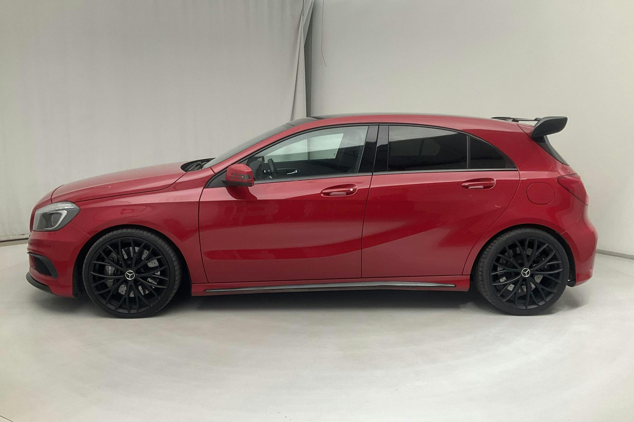 Mercedes A 45 AMG 4MATIC W176 (360hk) - 85 050 km - Automatic - red - 2014