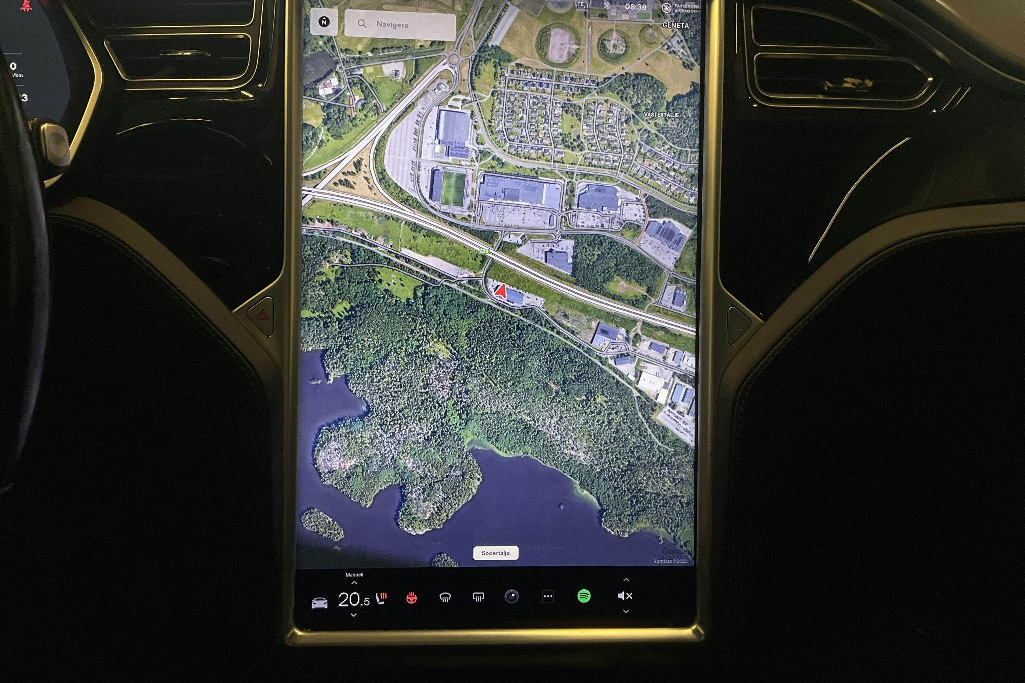 Tesla Model S 90D (428hk) - 360 180 km - Automatic - blue - 2016