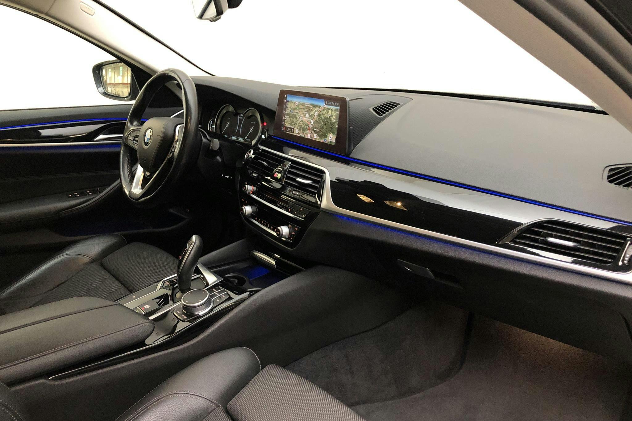 BMW 520d xDrive Touring, G31 (190hk) - 12 091 mil - Automat - grå - 2019