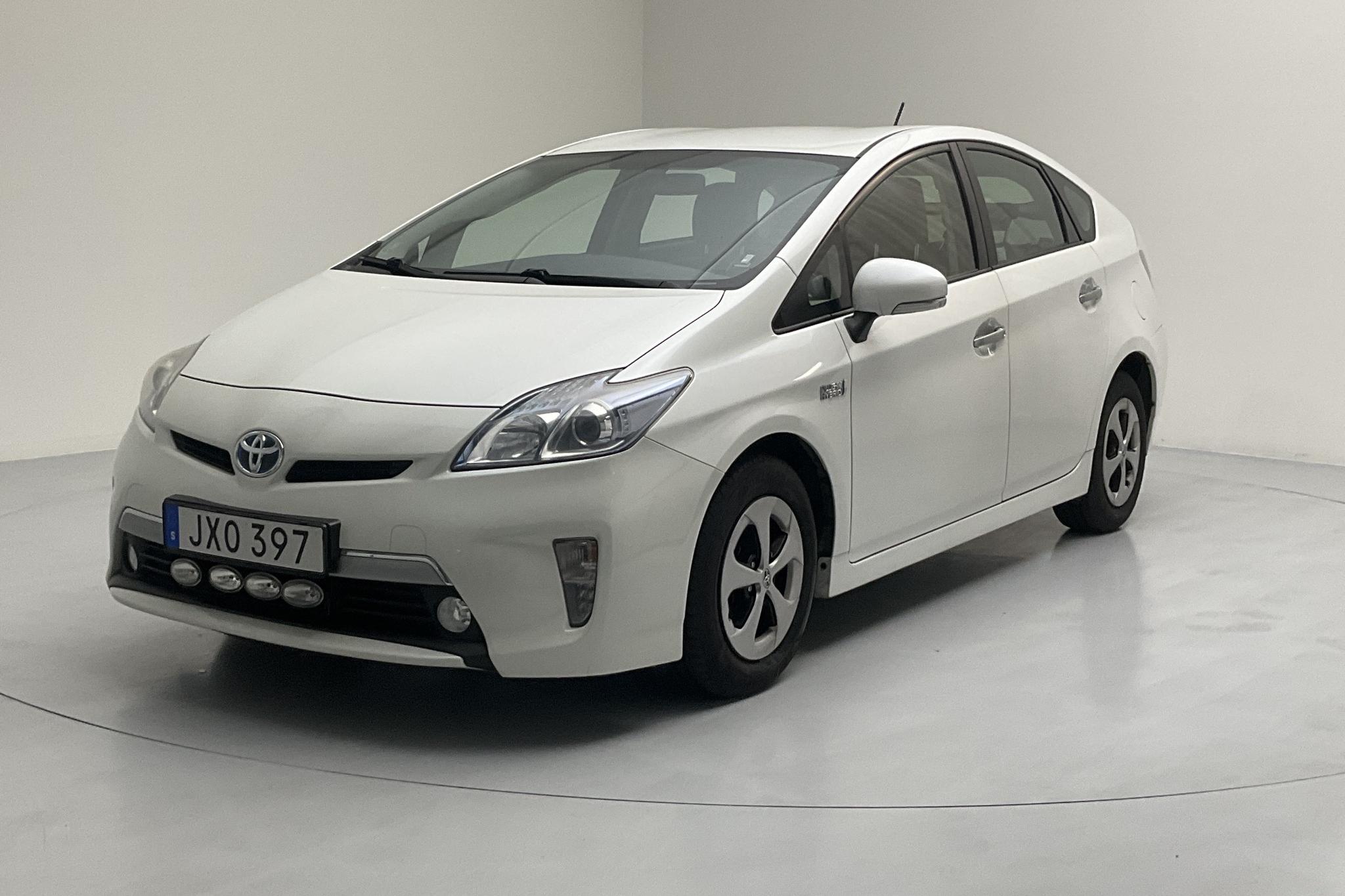 Toyota Prius 1.8 Plug-in Hybrid (99hk) - 26 919 mil - Automat - vit - 2013