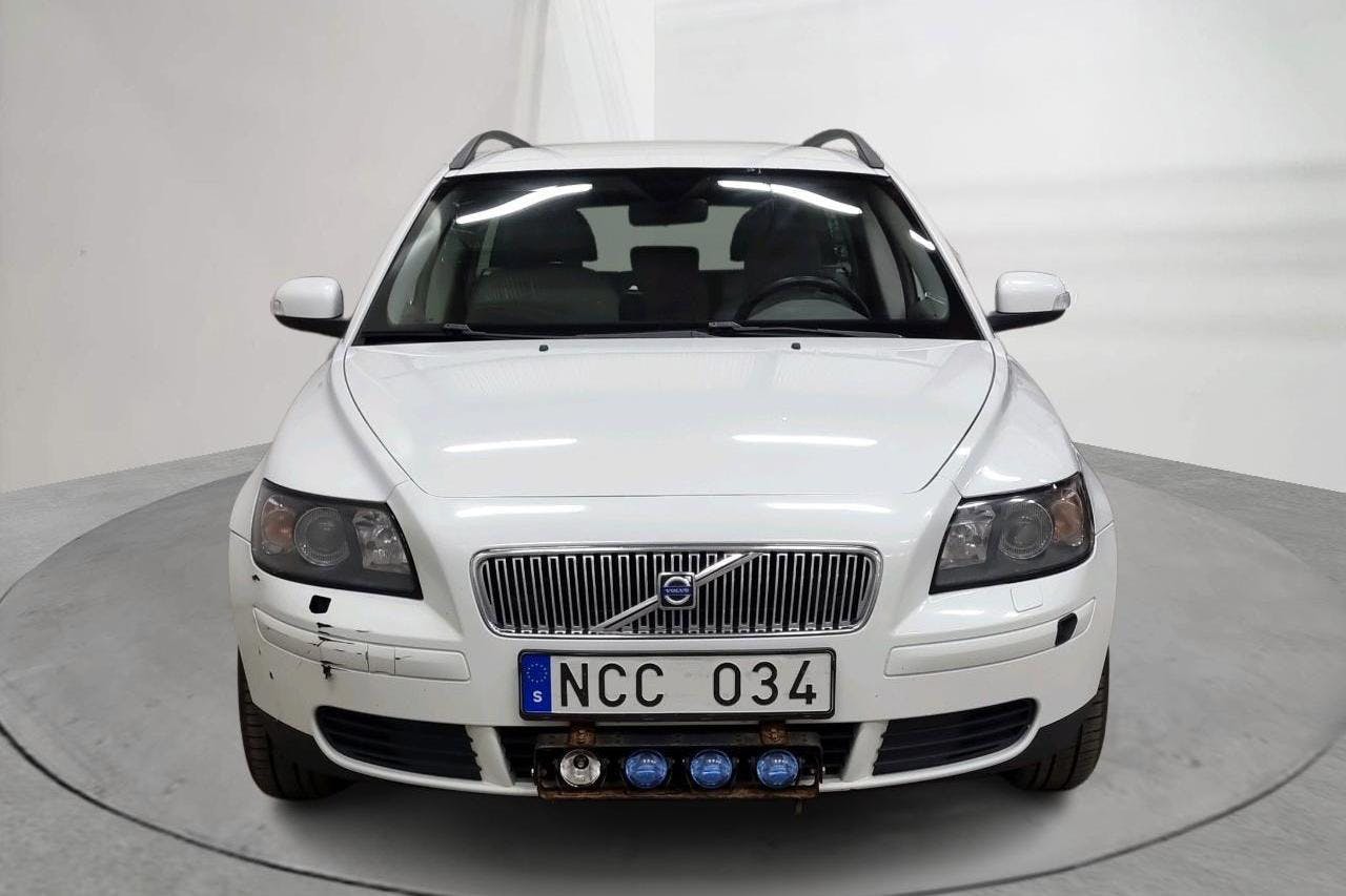 Volvo V50 1.8F (125hk) - 28 949 mil - Manuell - vit - 2007
