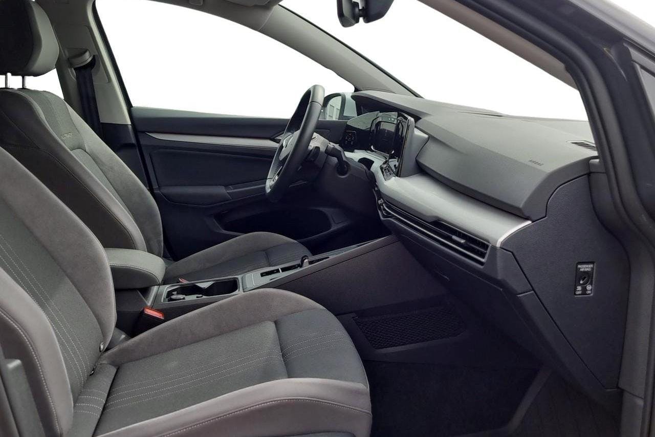 VW Golf Alltrack 2.0 TSI Sportscombi 4Motion (190hk) - 2 226 mil - Automat - grå - 2022