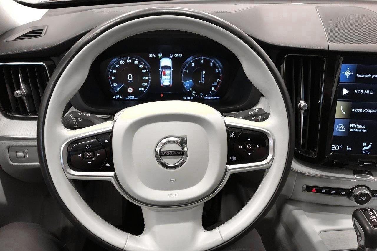 Volvo XC60 T5 2WD (254hk) - 7 200 mil - Automat - Dark Grey - 2020