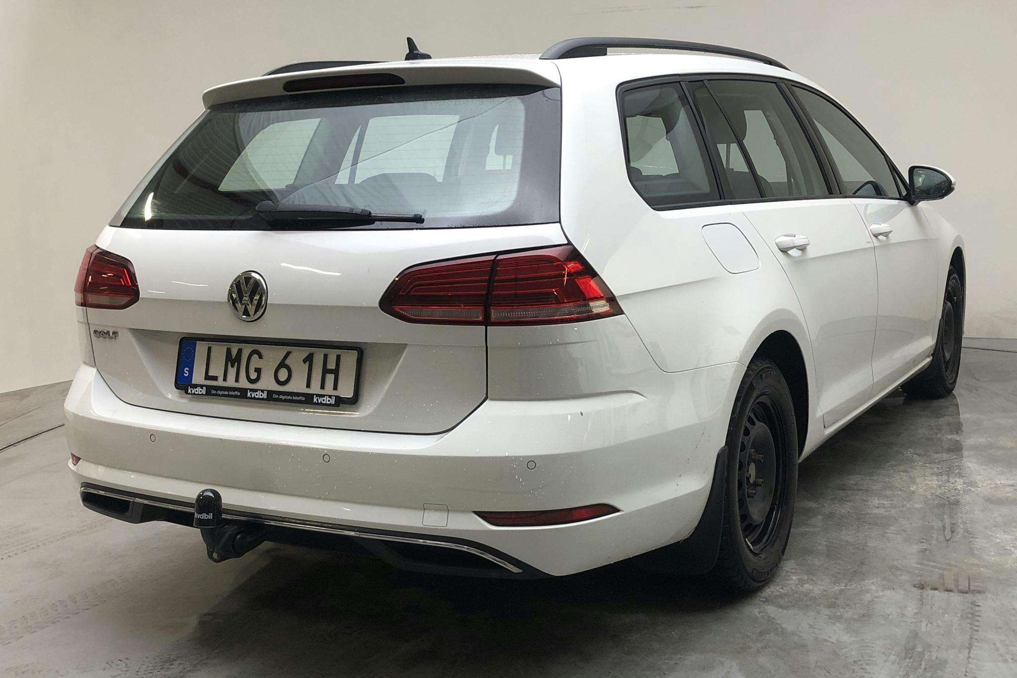 VW Golf VII 1.5 TSI Sportscombi (150hk) - 17 377 mil - Automat - vit - 2020