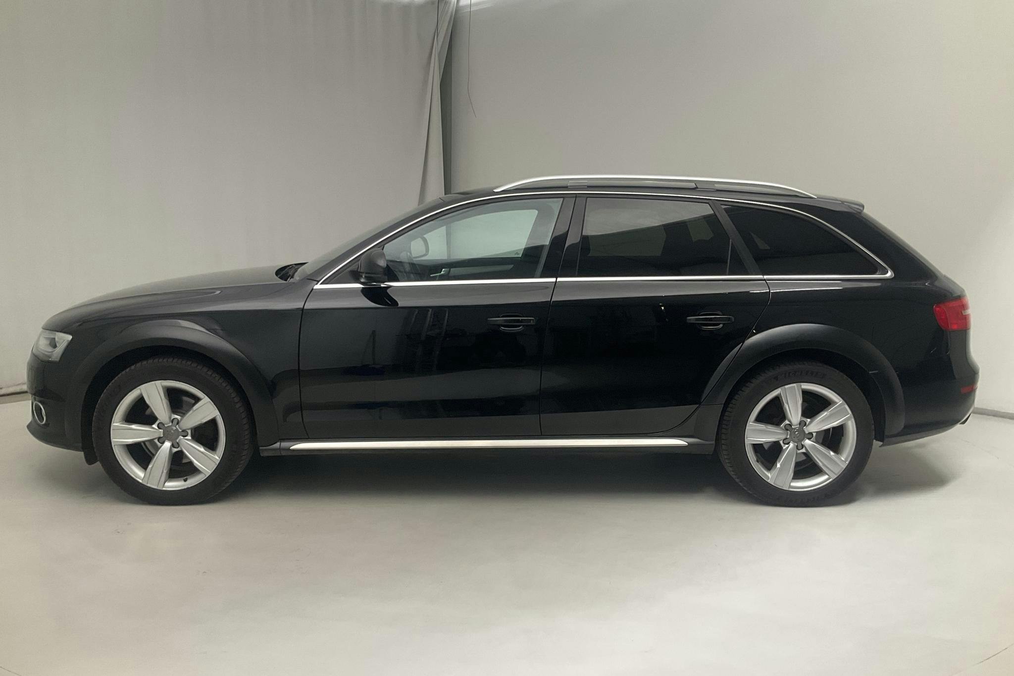 Audi A4 Allroad 2.0 TDI clean diesel Avant quattro (190hk) - 12 184 mil - Automat - svart - 2015