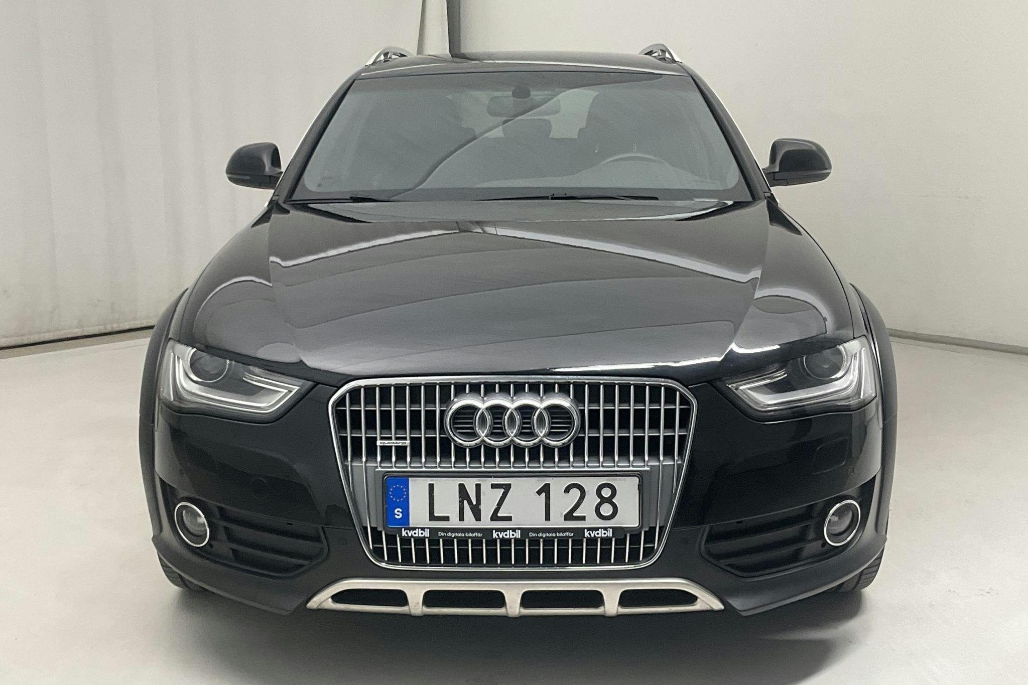 Audi A4 Allroad 2.0 TDI clean diesel Avant quattro (190hk) - 12 184 mil - Automat - svart - 2015