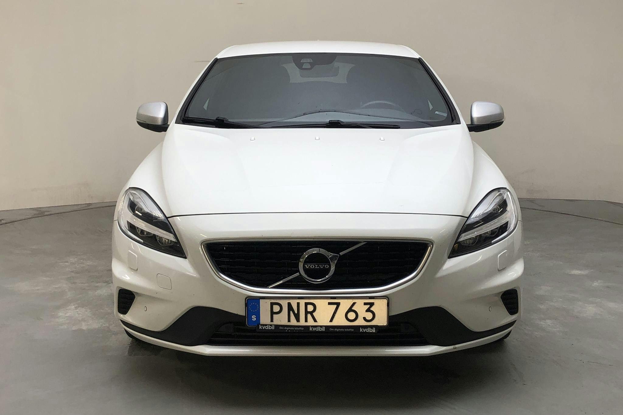 Volvo V40 T3 (152hk) - 9 638 mil - Manuell - vit - 2019