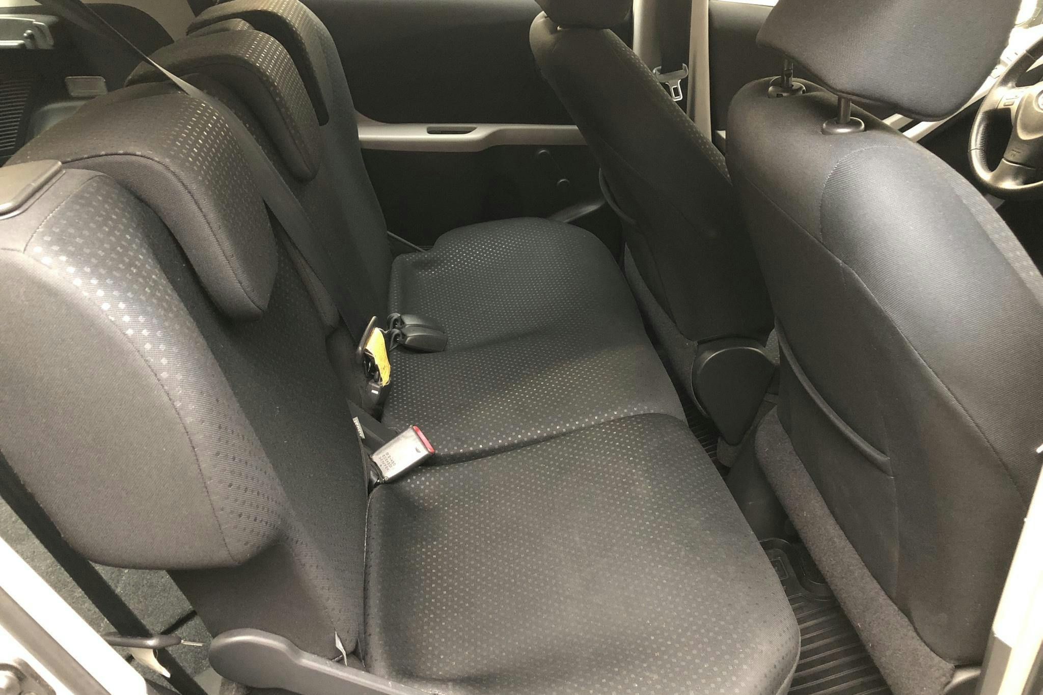 Toyota Yaris 1.33 5dr (100hk) - 77 080 km - Automatic - silver - 2010