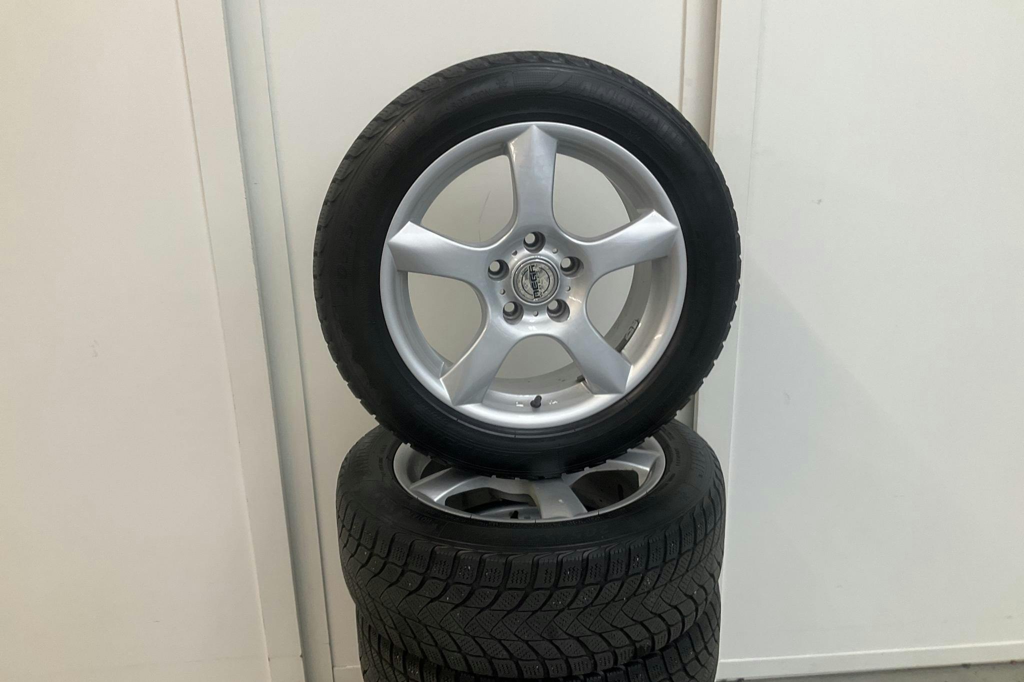 Mercedes B 180 (116hk) - 11 154 mil - Automat - svart - 2010