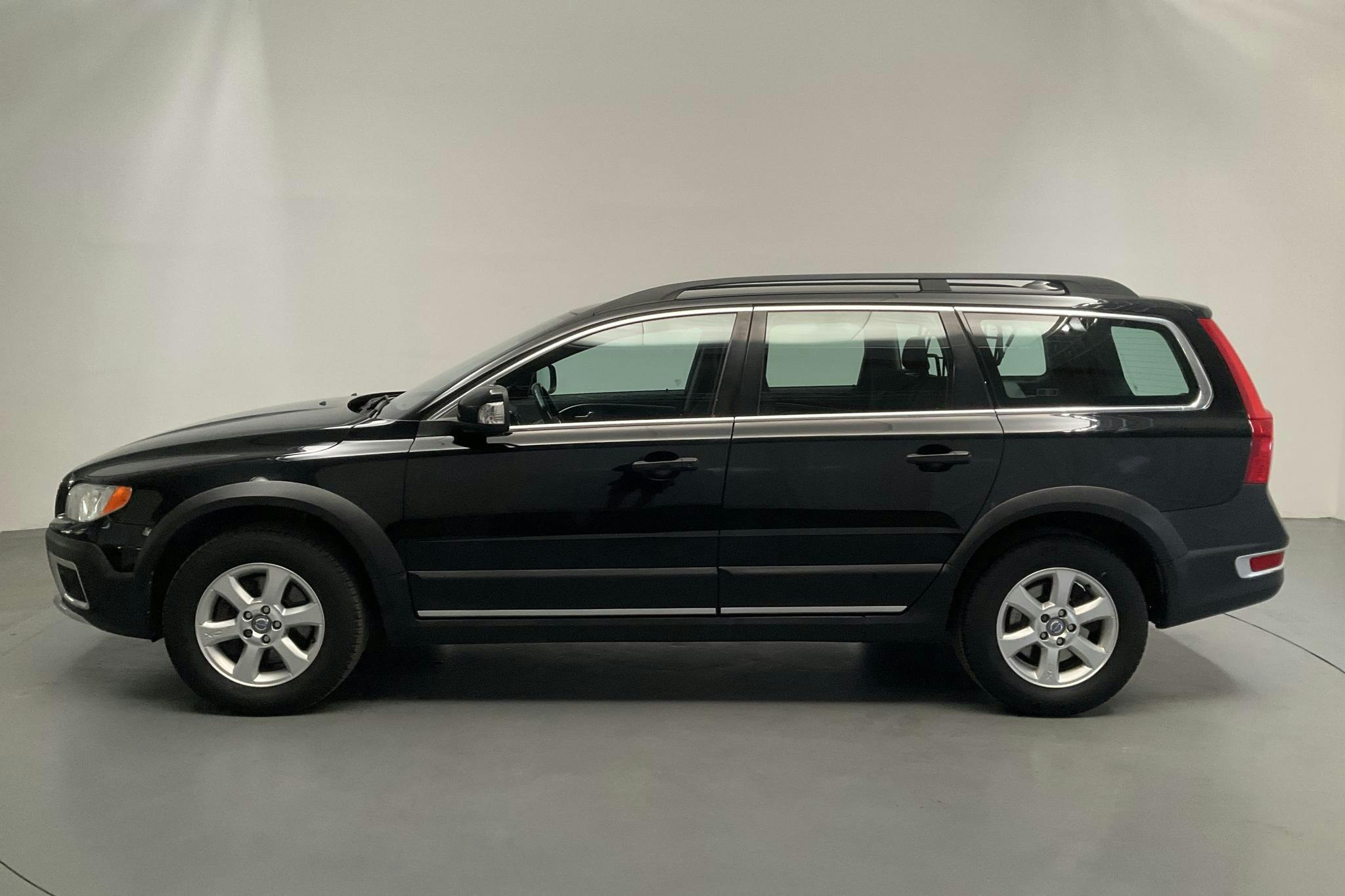 Volvo XC70 II D3 2WD (163hk) - 217 600 km - Manual - black - 2012