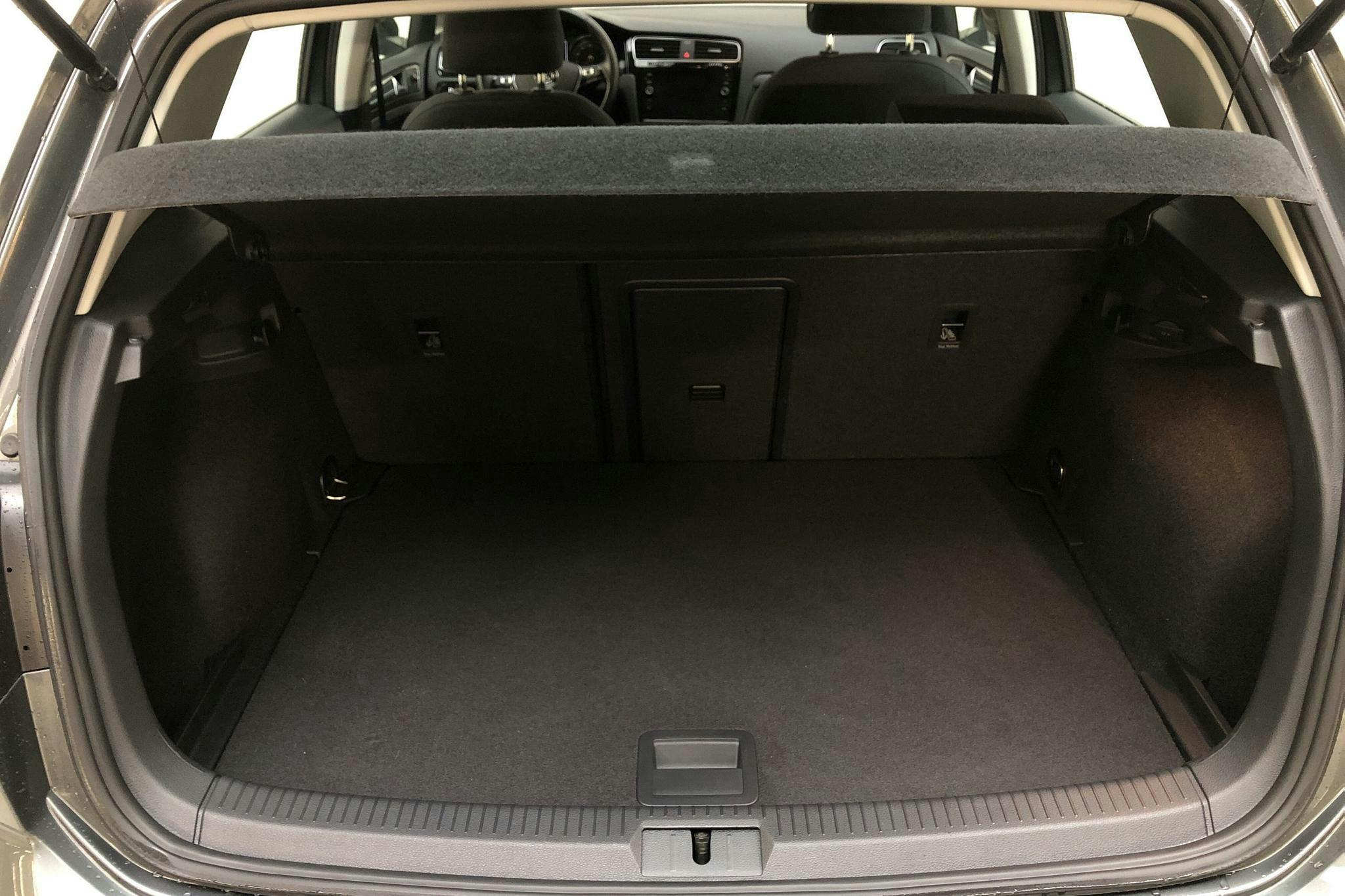 VW Golf VII 1.0 TSI (115hk) - 2 910 mil - Automat - Dark Grey - 2019